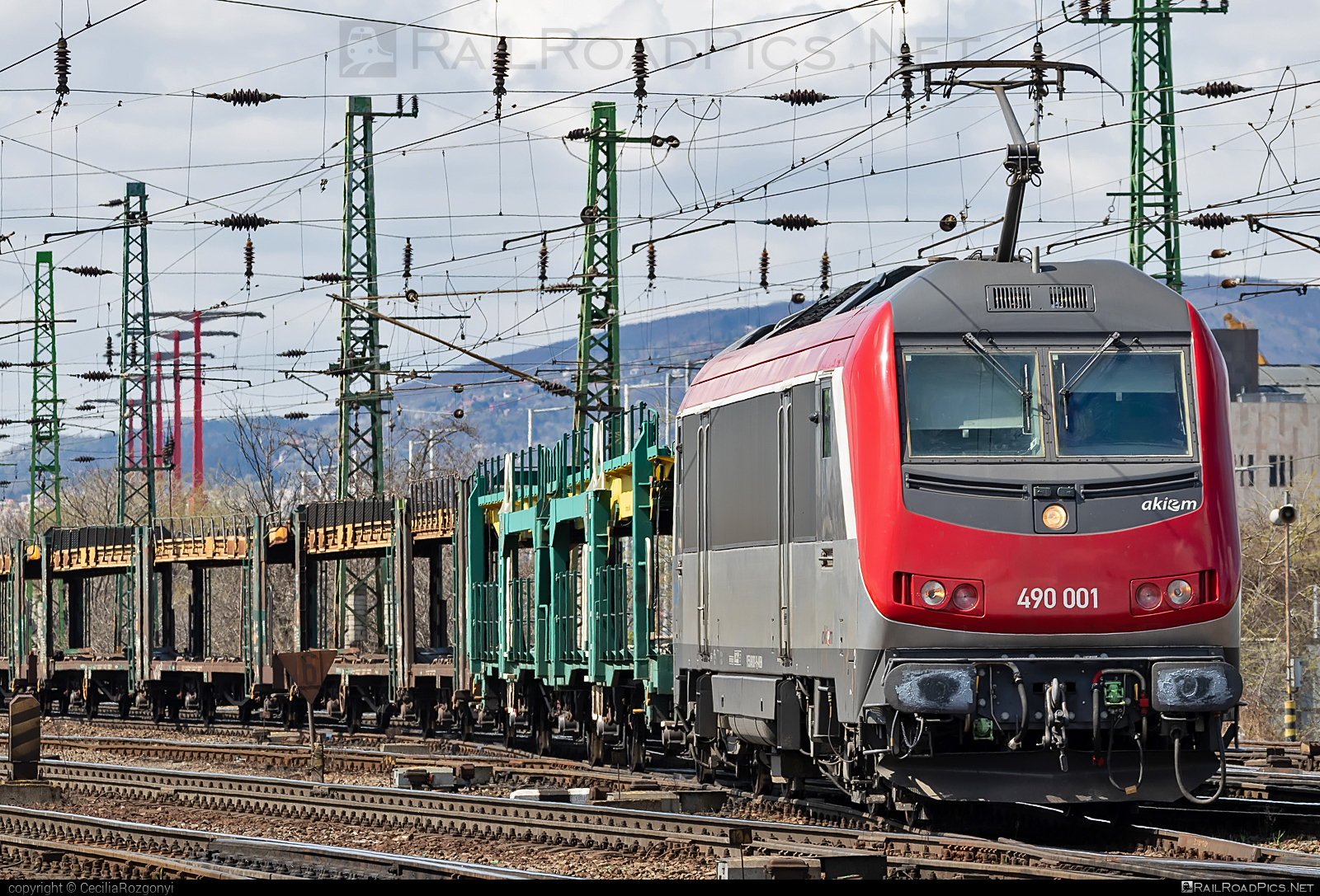 GEC Alsthom SNCF Class BB 36000 `Astride` - 490 001 operated by Akiem SAS #akiem #akiemsas #alstom #alstomAstride #alstomBB36000 #bb36000 #bb36000astride #carcarrierwagon #gecAlsthomAstride #gecAlsthomBB36000 #gecalsthom