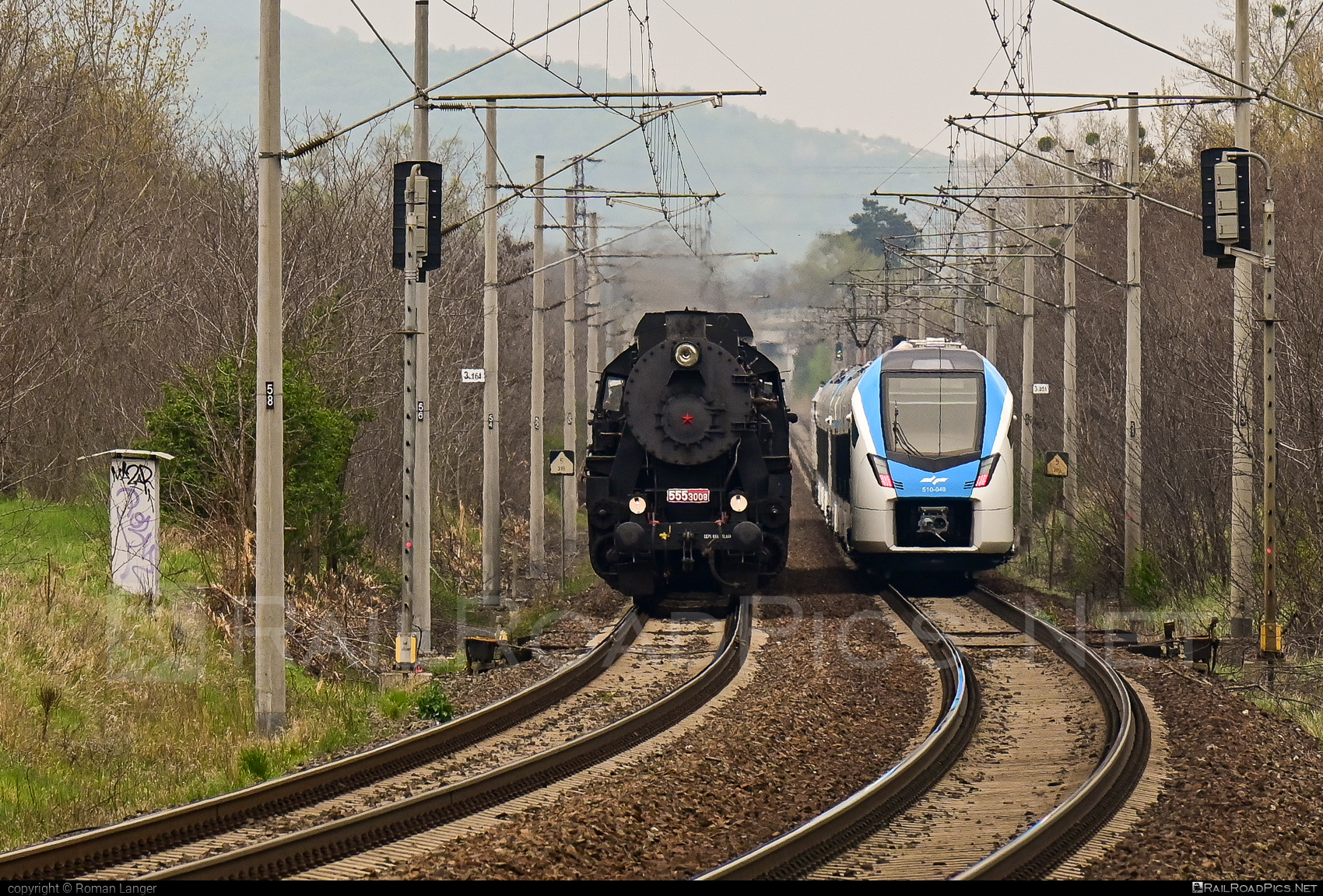 Škoda Class 555.3 - 555.3008 operated by Železnice Slovenskej Republiky #csd #locomotive5553 #skoda #skodaClass5553 #zelezniceslovenskejrepubliky #zsr