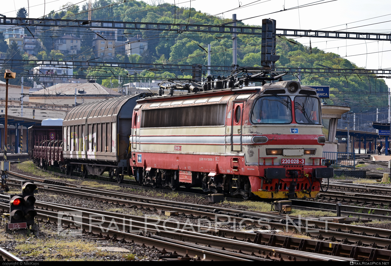 Škoda 47E - 230 028-3 operated by ČD Cargo, a.s. #cdcargo #laminatka #locomotive240 #mixofcargo #skoda #skoda47e