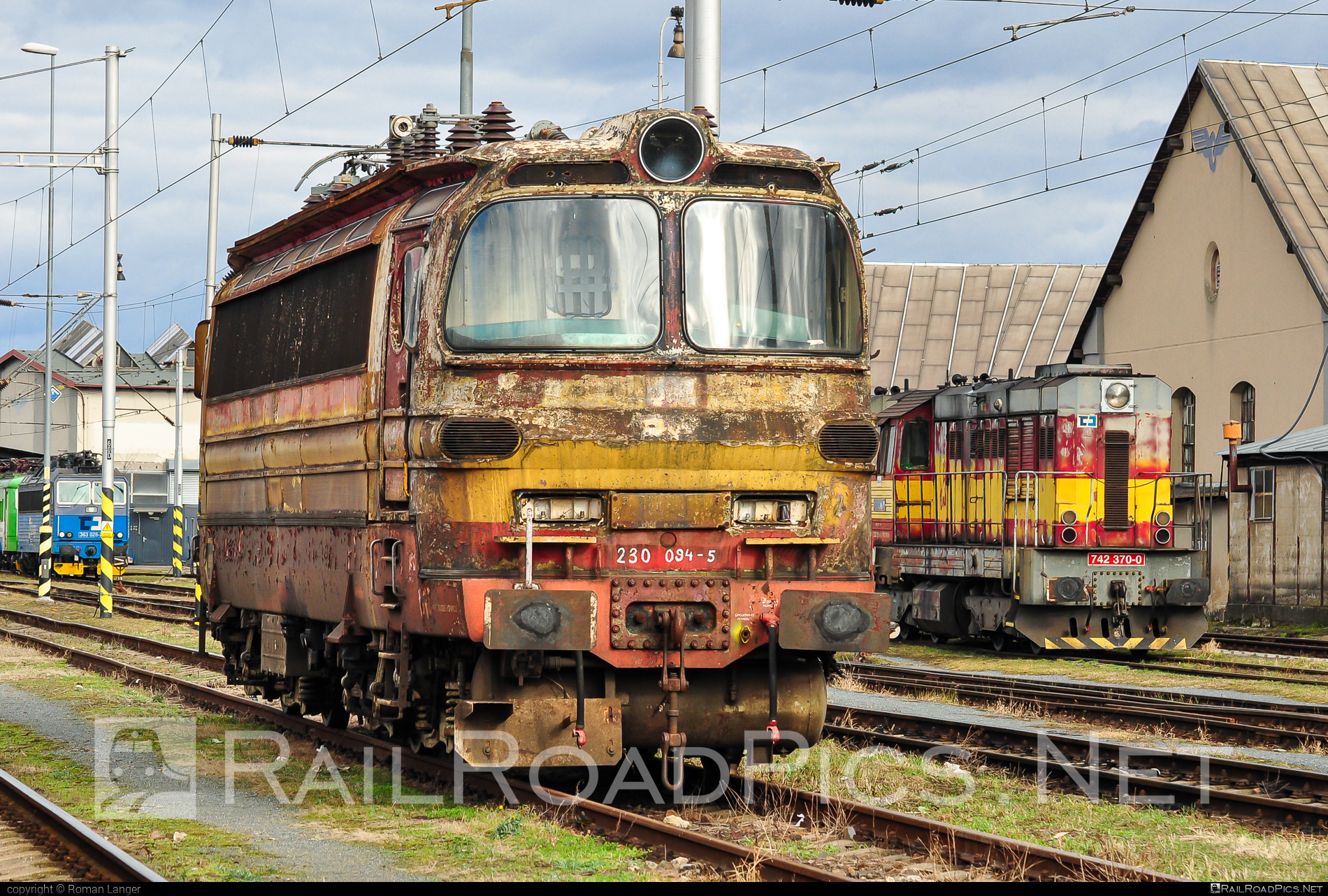 Škoda 47E - 230 094-5 operated by ČD Cargo, a.s. #cdcargo #laminatka #locomotive240 #skoda #skoda47e
