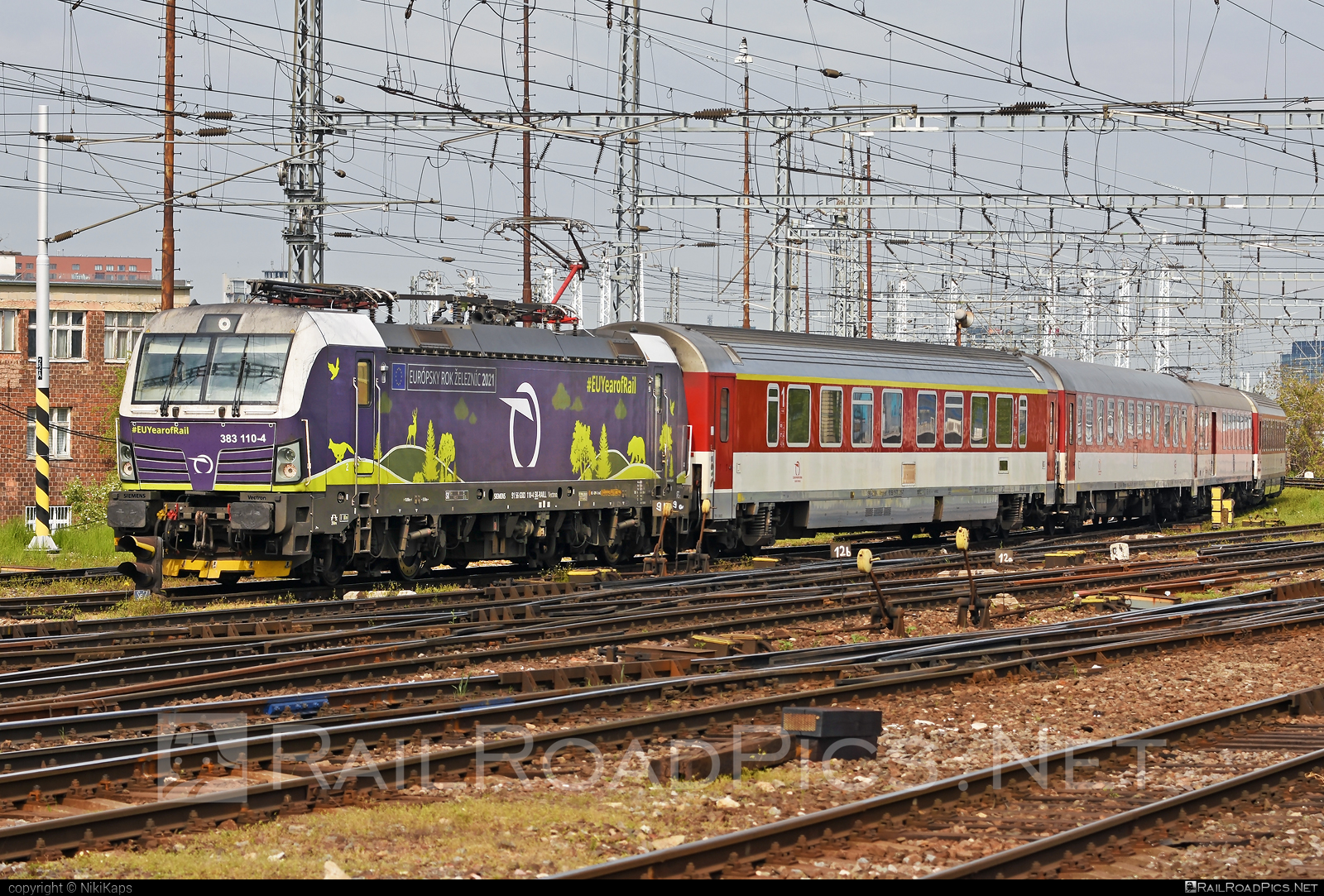 Siemens Vectron MS 383 110 4 Operated By elezni n Spolo nost 