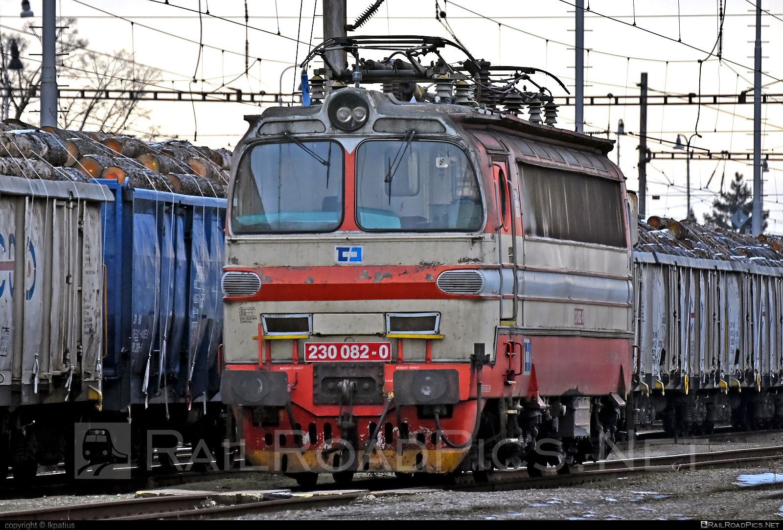 Škoda 47E - 230 082-0 operated by ČD Cargo, a.s. #cdcargo #laminatka #locomotive240 #skoda #skoda47e