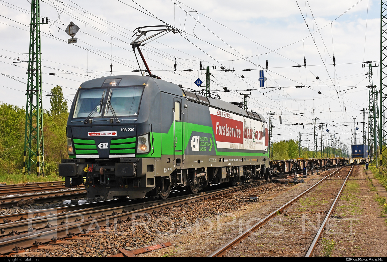 Siemens Vectron AC - 193 230 operated by FRACHTbahn Traktion GmbH #ell #ellgermany #eloc #europeanlocomotiveleasing #forstservice #frachtbahntraktion #frachtbahntraktiongmbh #kladegroup #siemens #siemensVectron #siemensVectronAC #vectron #vectronAC