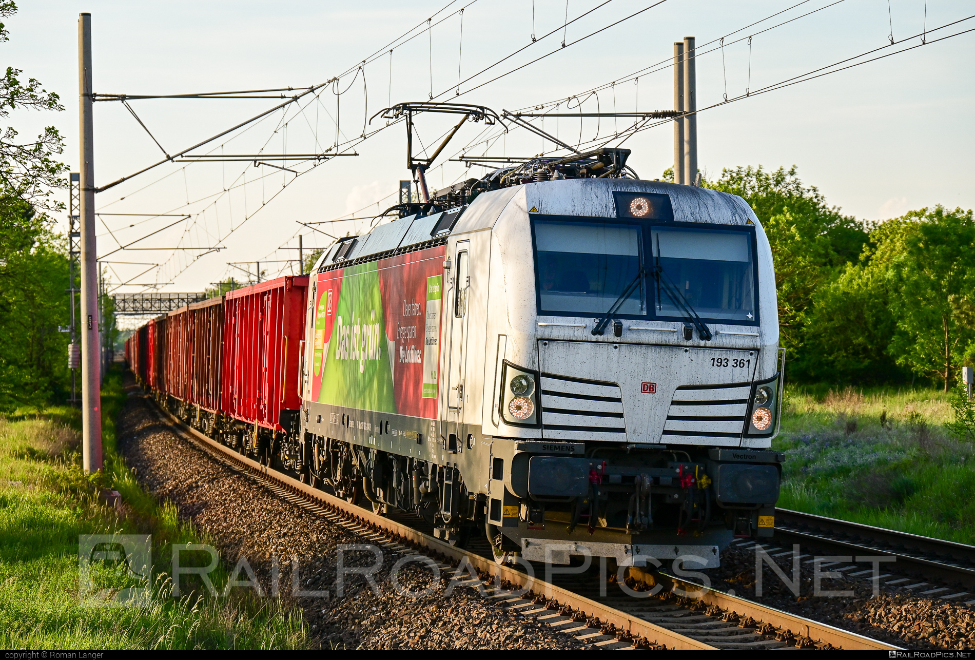 Siemens Vectron MS - 193 361 operated by DB Cargo AG #db #dbcargo #dbcargoag #openwagon #siemens #siemensvectron #siemensvectronms #vectron #vectronms
