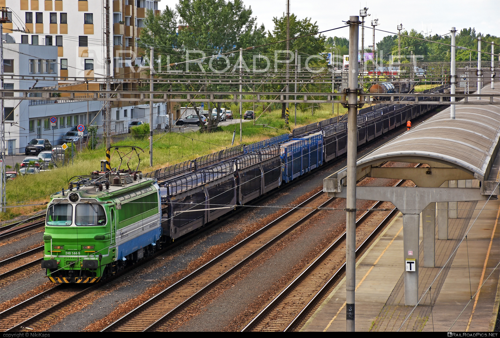 Škoda 47E - 240 144-6 operated by Railtrans International, s.r.o #RailtransInternational #carcarrierwagon #laminatka #locomotive240 #rti #skoda #skoda47e