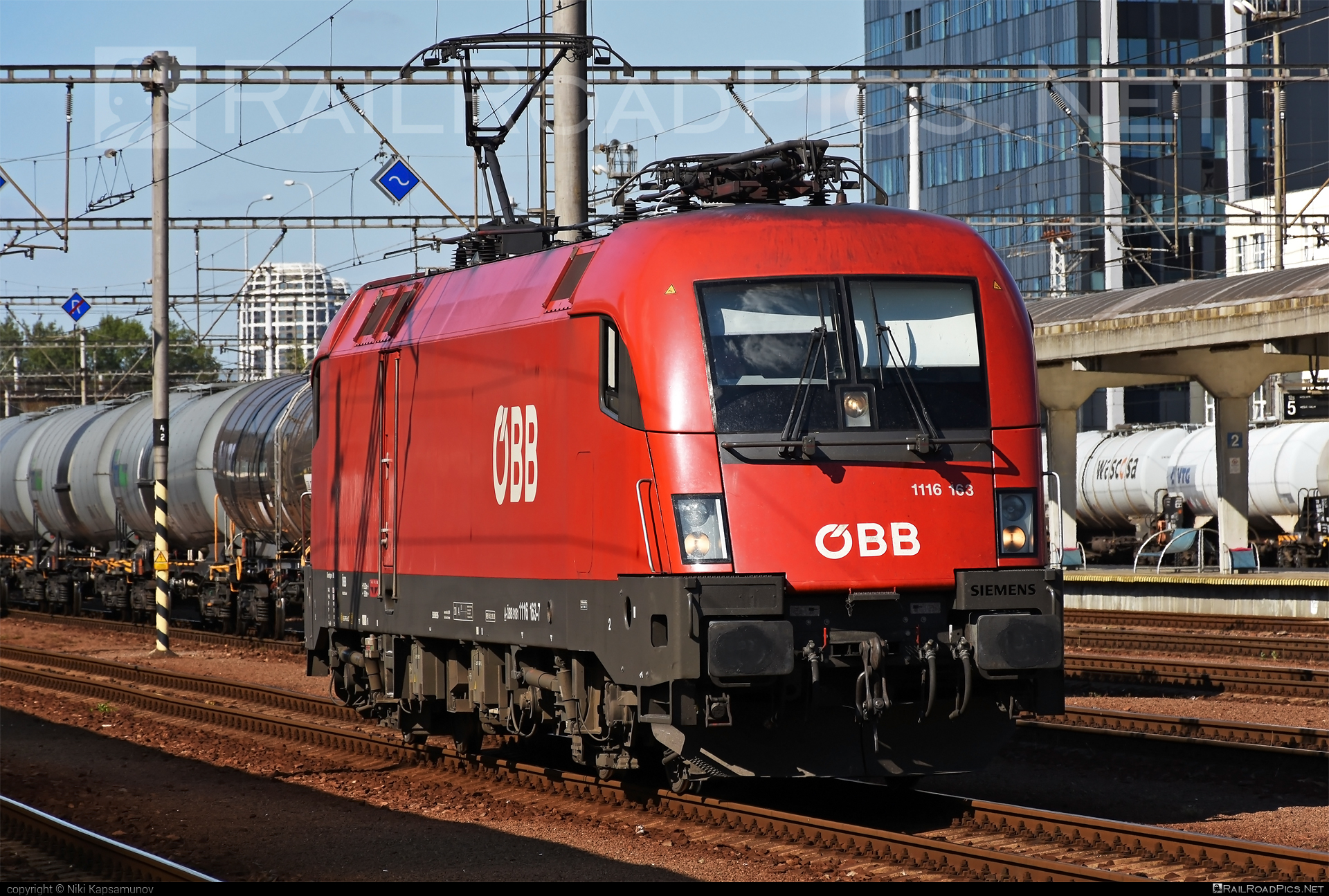 Siemens ES 64 U2 - 1116 163 operated by Österreichische Bundesbahnen #es64 #es64u2 #eurosprinter #obb #osterreichischebundesbahnen #siemens #siemensEs64 #siemensEs64u2 #siemenstaurus #tauruslocomotive