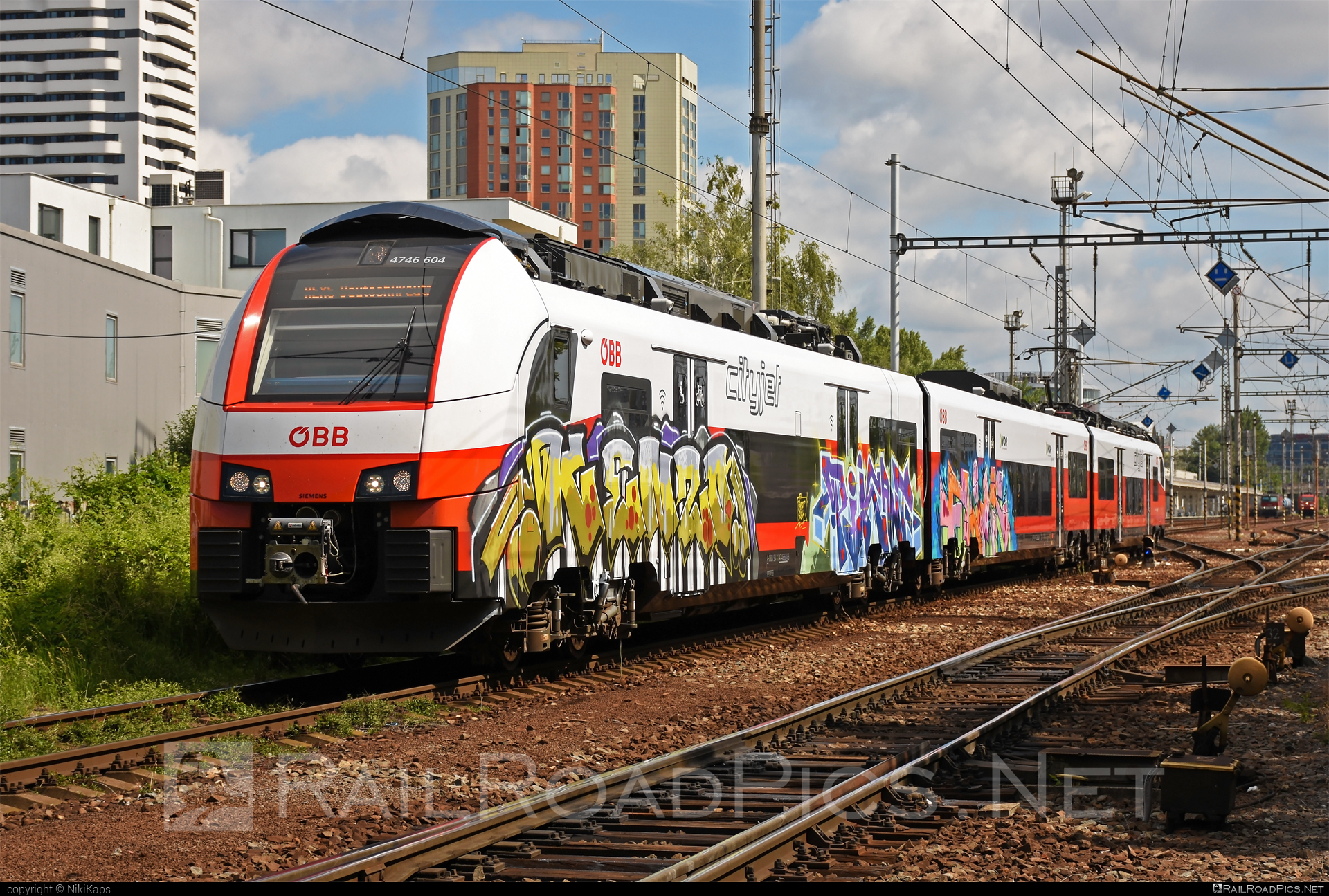 Siemens Desiro ML - 4746 604 operated by Österreichische Bundesbahnen #cityjet #desiro #desiroml #graffiti #obb #obbcityjet #osterreichischebundesbahnen #siemens #siemensdesiro #siemensdesiroml
