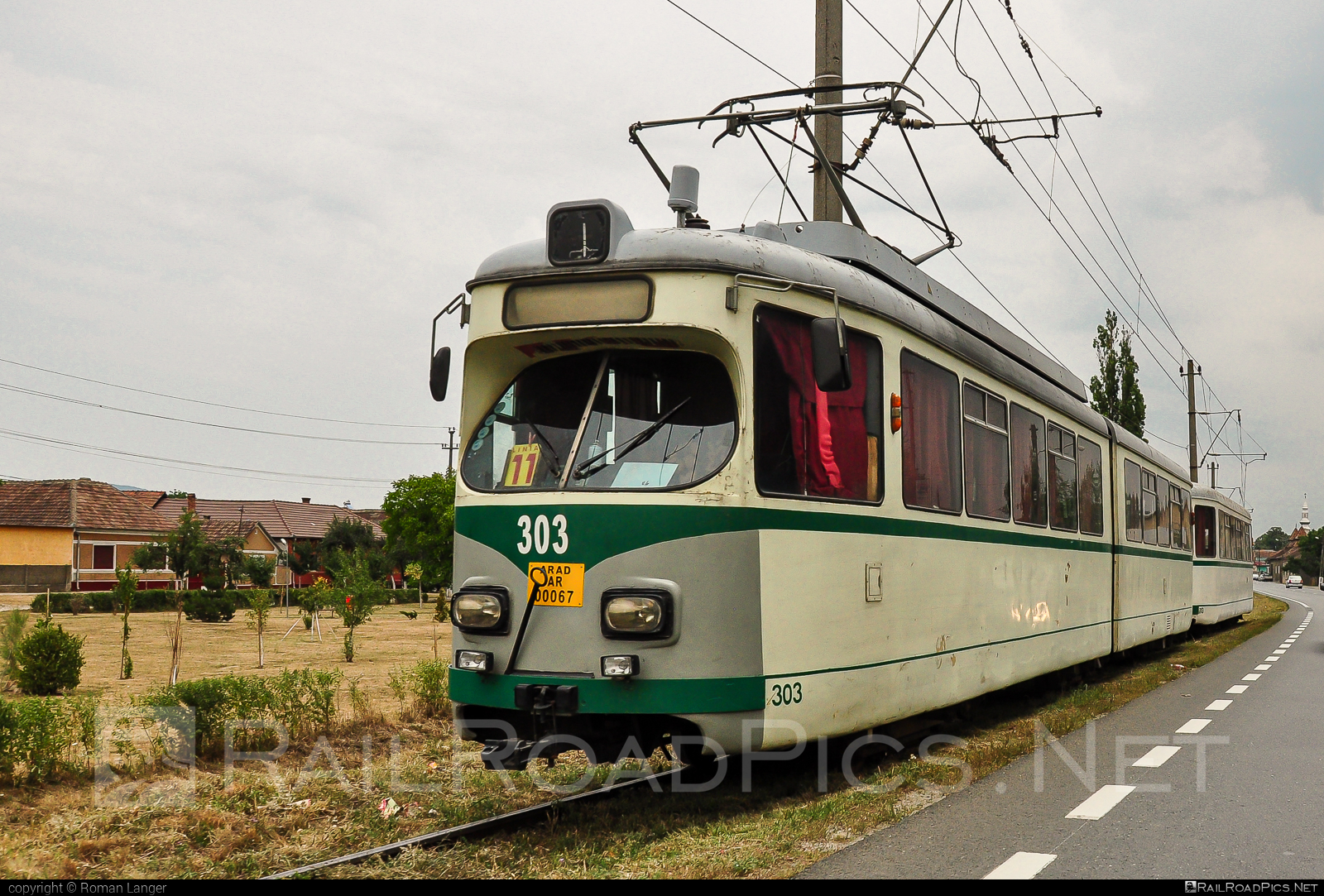 Düwag GT6 - 303 operated by Compania de Transport Public Arad #CompaniaDeTransportPublicArad #duewag #duewagGT6 #duwag #duwagGT6 #tram