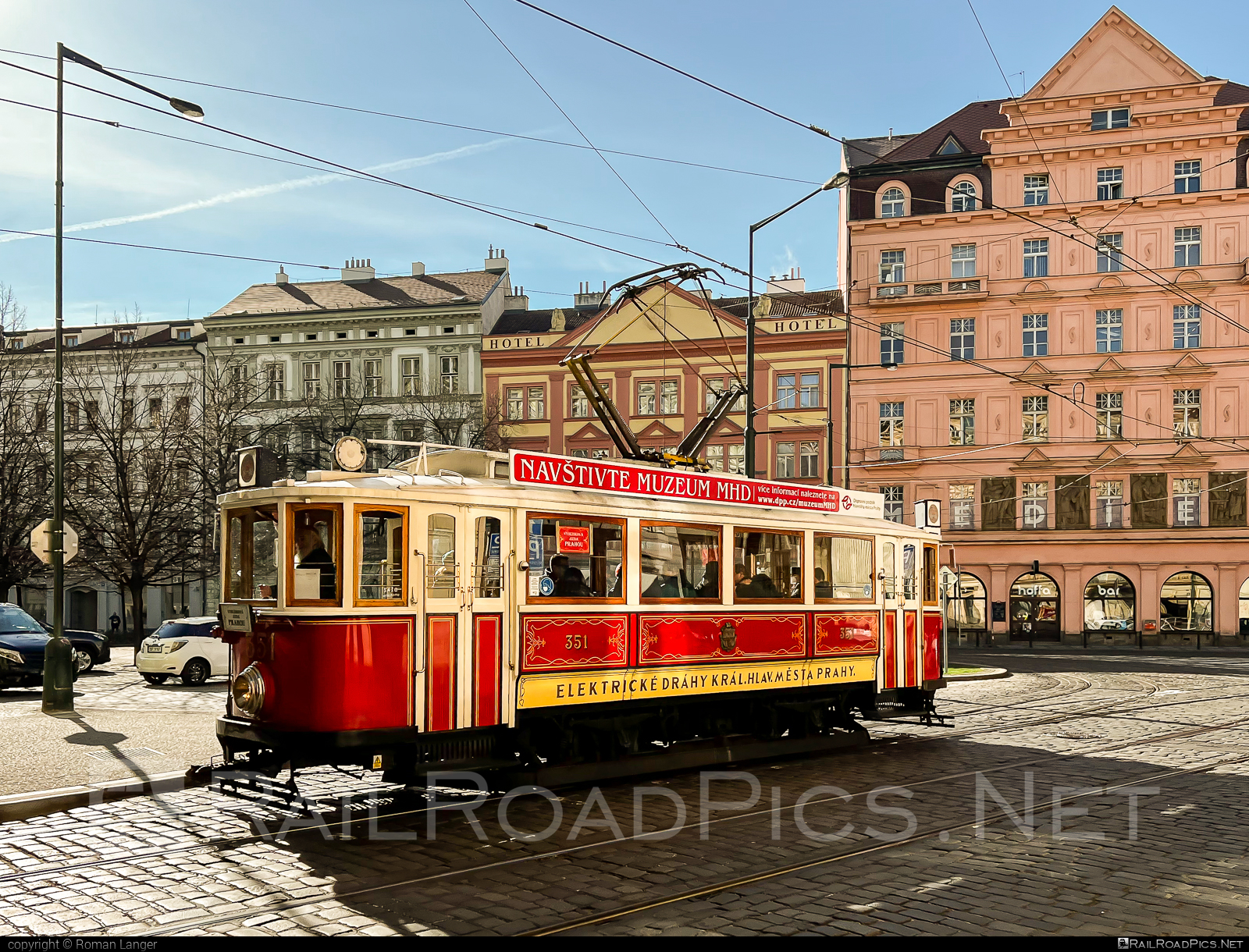 Ringhoffer-Werke A.G. MV - 351 operated by Dopravní podnik hlavního města Prahy #DopravniPodnikHlavnihoMestaPrahy #Ringhoffer #RinghofferMV #RinghofferWerkeAG #dphmp #dpp #tram