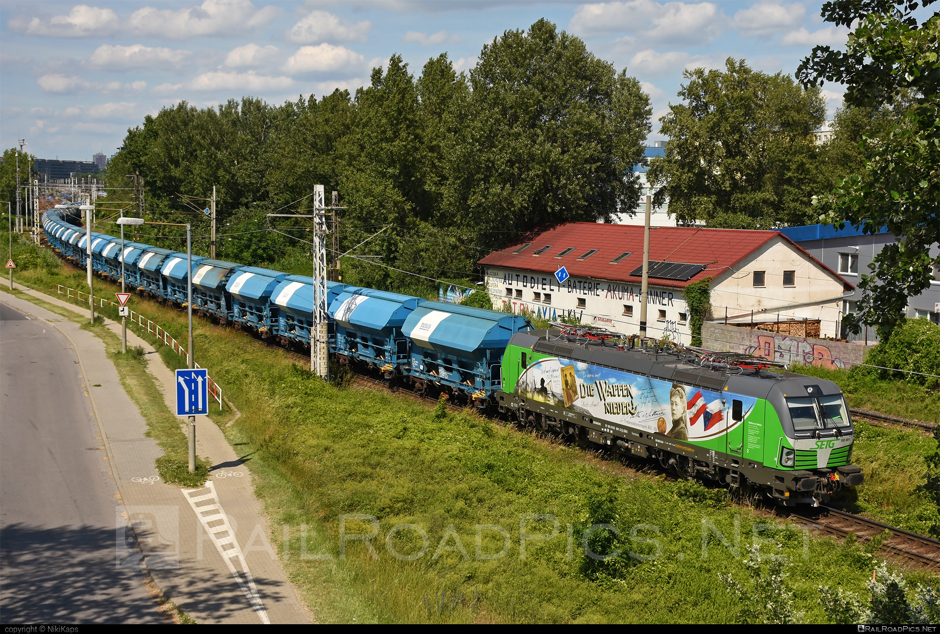 Siemens Vectron MS - 193 691 operated by Salzburger Eisenbahn Transportlogistik GmbH #SalzburgerEisenbahnTransportlogistik #SalzburgerEisenbahnTransportlogistikGmbH #duslo #hopperwagon #s-rail #sRailGmbH #setg #siemens #siemensVectron #siemensVectronMS #vectron #vectronMS