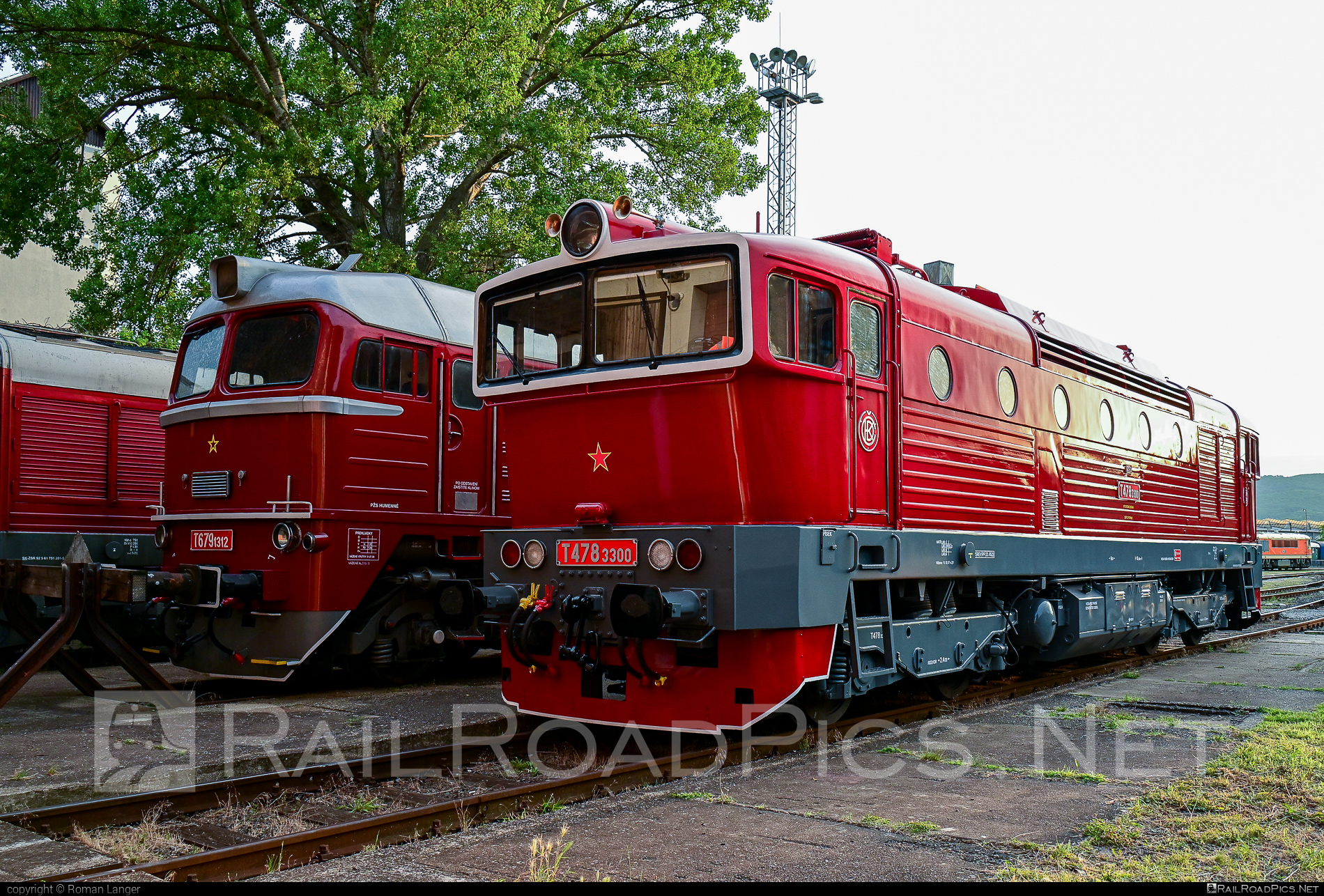 ČKD T 478.3 (753) - T478.3300 operated by Klub železničných historických vozidiel Poprad #brejlovec #ckd #ckdclass753 #ckdt4783 #csd #locomotive753 #okuliarnik