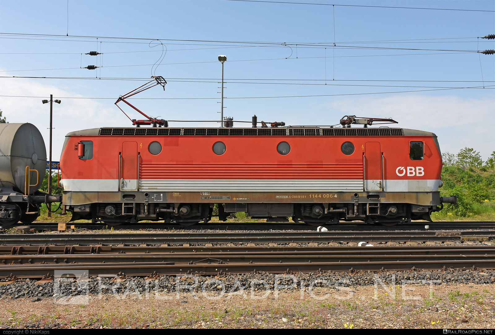 SGP ÖBB Class 1144 - 1144 006 operated by Rail Cargo Austria AG #obb #obbclass1144 #osterreichischebundesbahnen #rcw #sgp #sgp1144 #simmeringgrazpauker