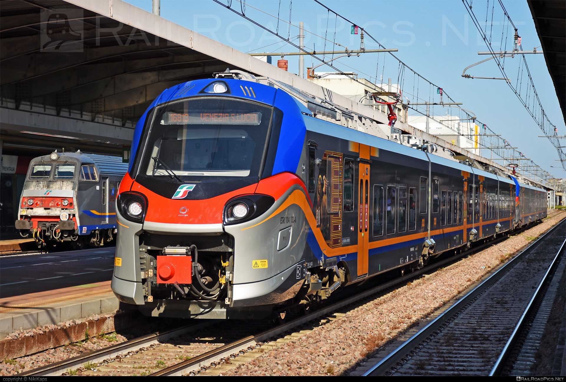 Alstom Coradia Stream ”Pop” - ETR 104 133-A operated by Trenitalia S.p.A. #alstom #alstomCoradia #coradia #coradiaStream #coradiaStreamPop #ferroviedellostato #fs #fsitaliane #pop #trenitalia #trenitaliaspa