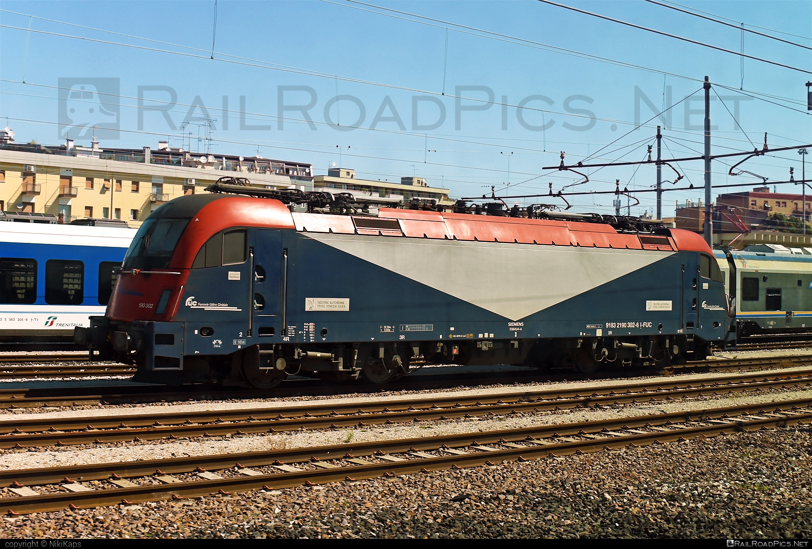 Siemens ES 64 U4 - 190 302 operated by Società Ferrovie Udine Cividale #es64 #es64u4 #eurosprinter #fuc #siemens #siemensEs64 #siemensEs64u4 #siemenstaurus #taurus #tauruslocomotive