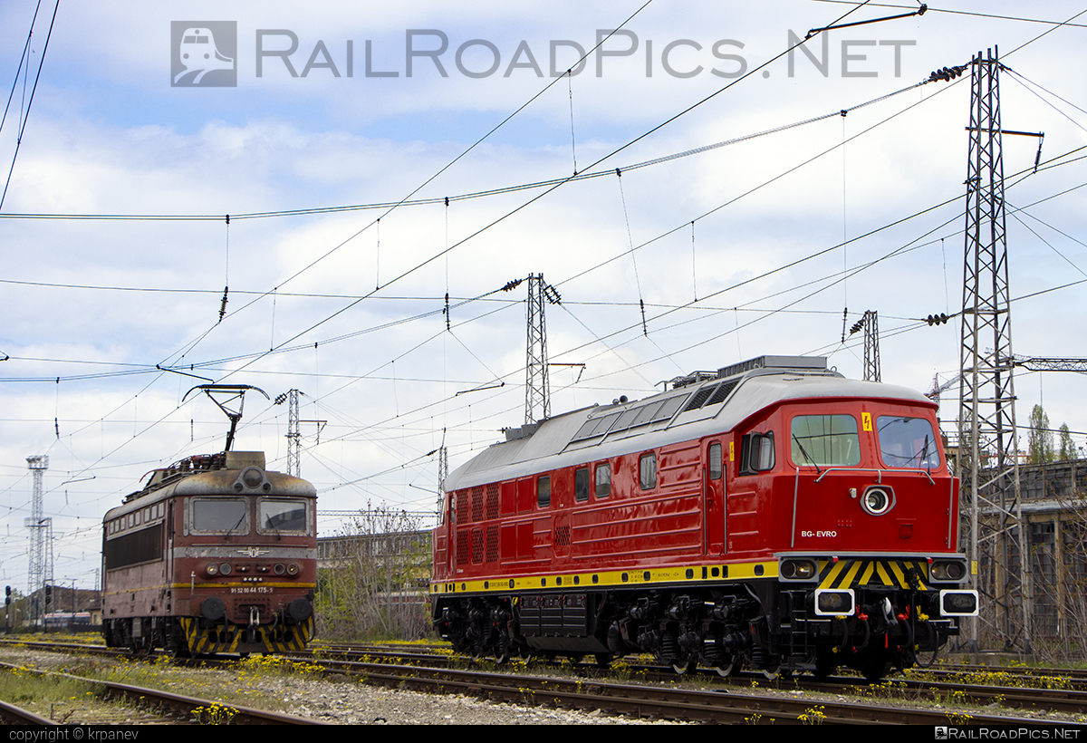 Lugansk TE109 - 07 206-2 operated by ”Евроинженеринг” ЕООД #db233 #evroingeneringLtd #ltz #ltzte109 #ludmila #ludmilla #lugansk #luganskte109 #luganskteplovoz #luhansklocomotiveworks #luhanskteplovoz #евроинженерингЕООД