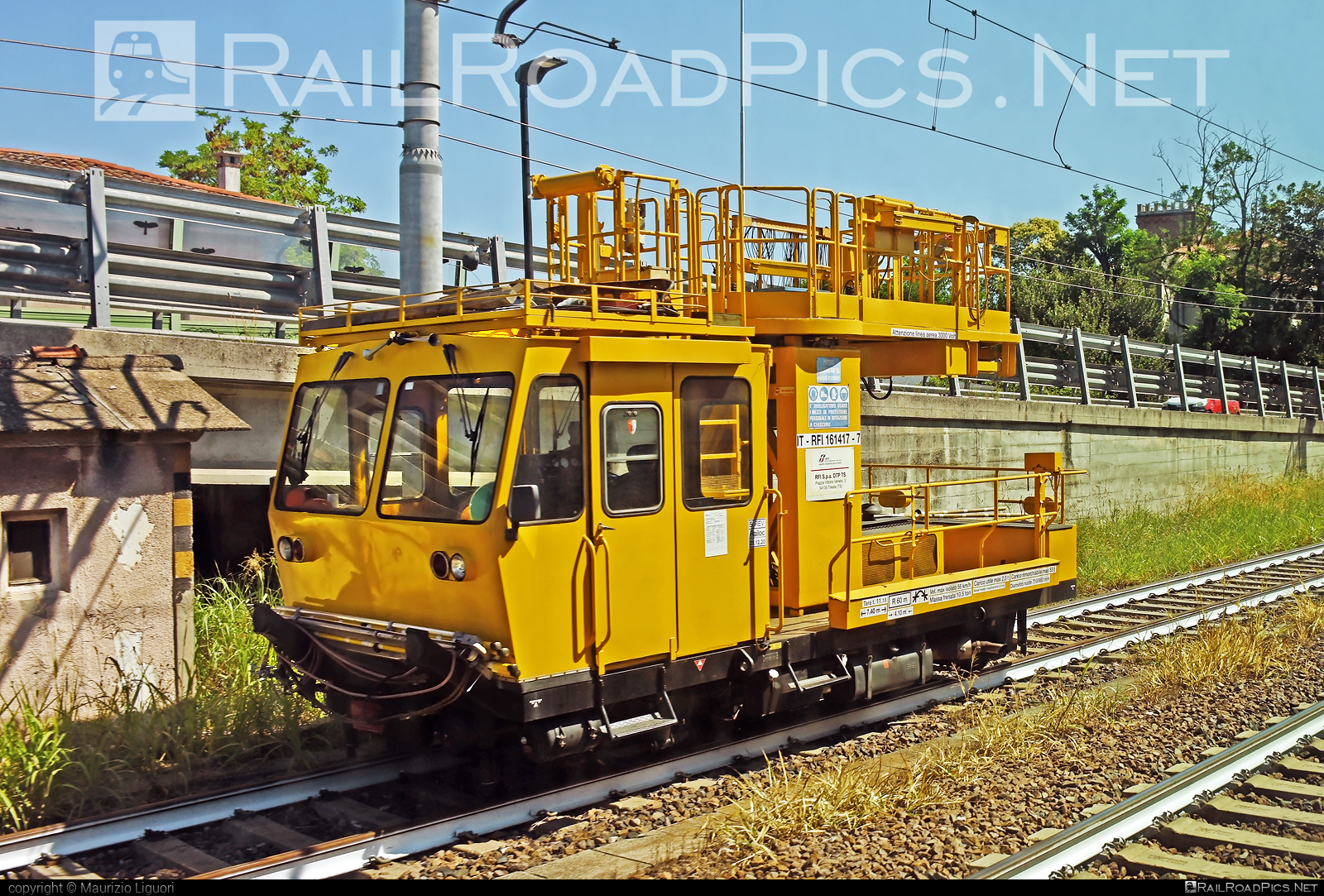 Unknown - IT - RFI 161417 - 7 operated by Rete Ferroviaria Italiana #ReteFerroviariaItaliana #ferroviedellostato #fs #fsitaliane #rfi
