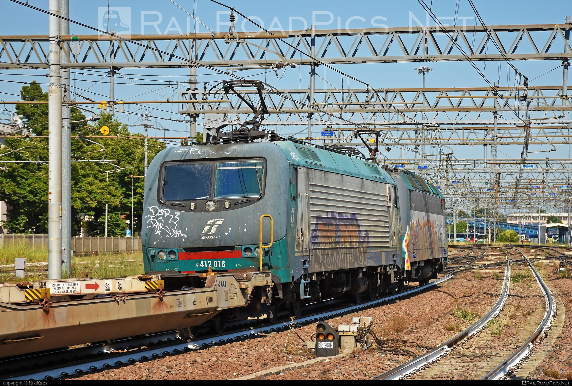 FS Class E.412 - E412 018 operated by Mercitalia Rail S.r.l. #e412 #ferroviedellostato #fs #fsClassE412 #fsitaliane #graffiti #mercitalia