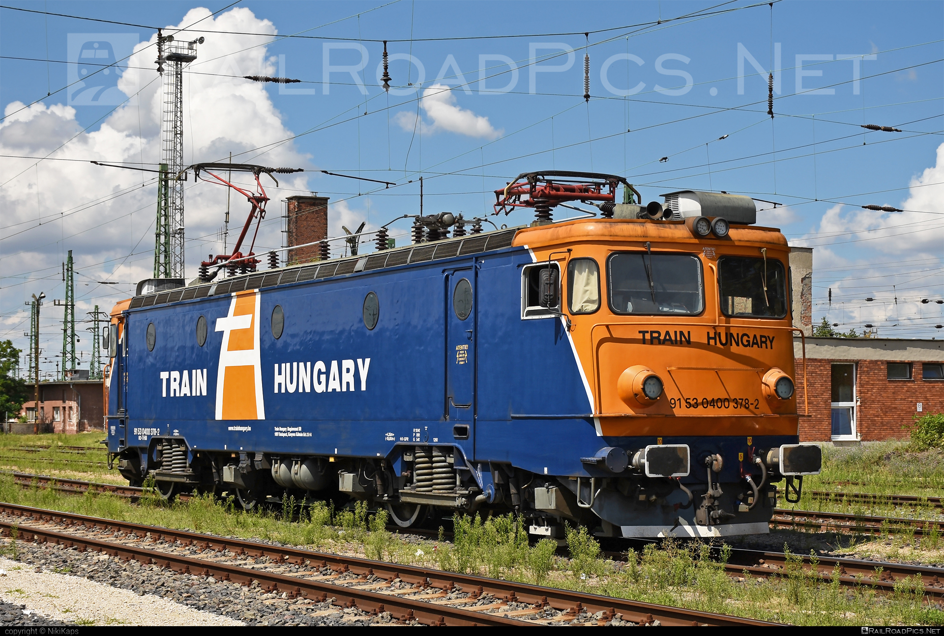 Electroputere LE 5100 - 0400 378-2 operated by Train Hungary Magánvasút Kft #TrainHungaryMaganvasut #TrainHungaryMaganvasutKft #electroputere #electroputerecraiova #electroputerele5100 #le5100