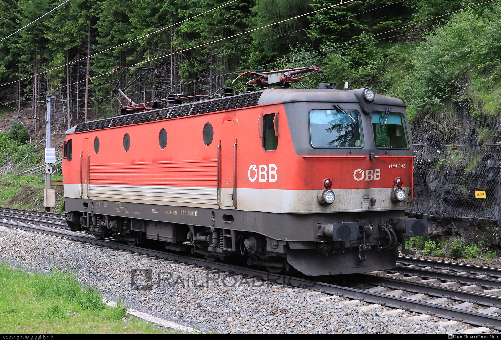 SGP 1144 - 1144 046 operated by Österreichische Bundesbahnen #obb #obb1144 #obbClass1144 #osterreichischebundesbahnen #sgp #sgp1144 #simmeringgrazpauker