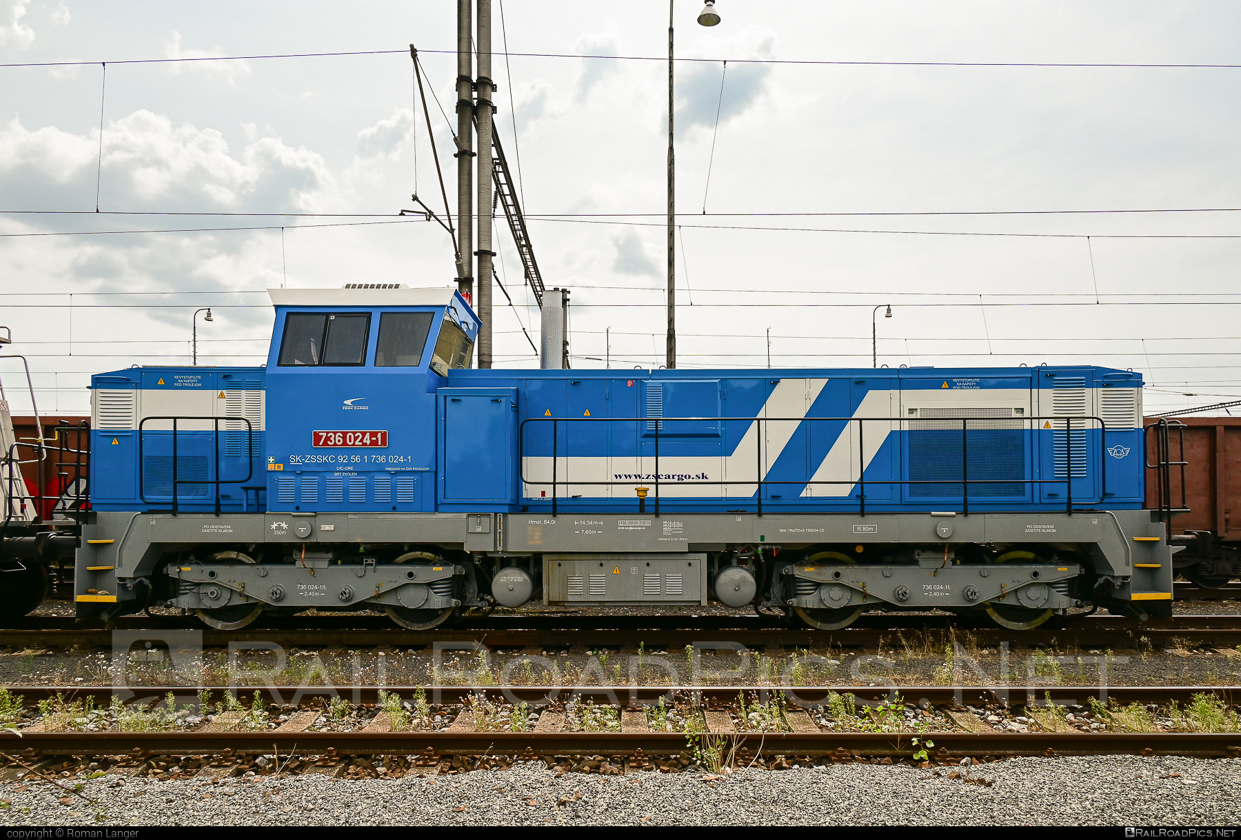 ŽOS Zvolen Class 736 - 736 024-1 operated by Železničná Spoločnost' Cargo Slovakia a.s. #ZeleznicnaSpolocnostCargoSlovakia #locomotive736 #zoszvolen #zoszvolen736 #zsskcargo