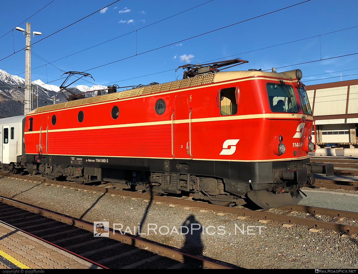 SGP 1144 - 1144 040 operated by Österreichische Bundesbahnen #obb #obb1144 #obbClass1144 #osterreichischebundesbahnen #sgp #sgp1144 #simmeringgrazpauker