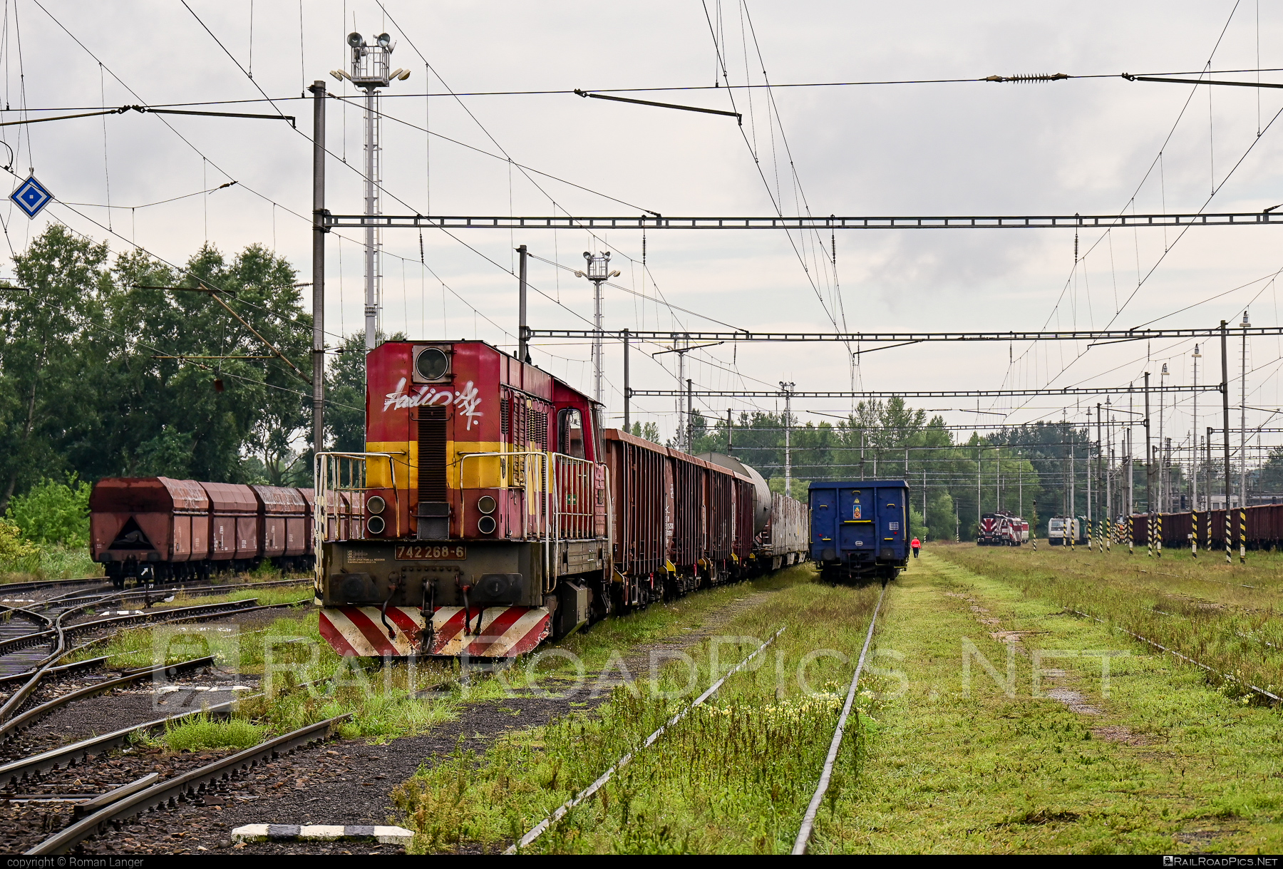 ČKD T 466.2 (742) - 742 268-6 operated by Železničná Spoločnost' Cargo Slovakia a.s. #ZeleznicnaSpolocnostCargoSlovakia #ckd #ckd4662 #ckd742 #ckdt4662 #kocur #mixofcargo #zsskcargo