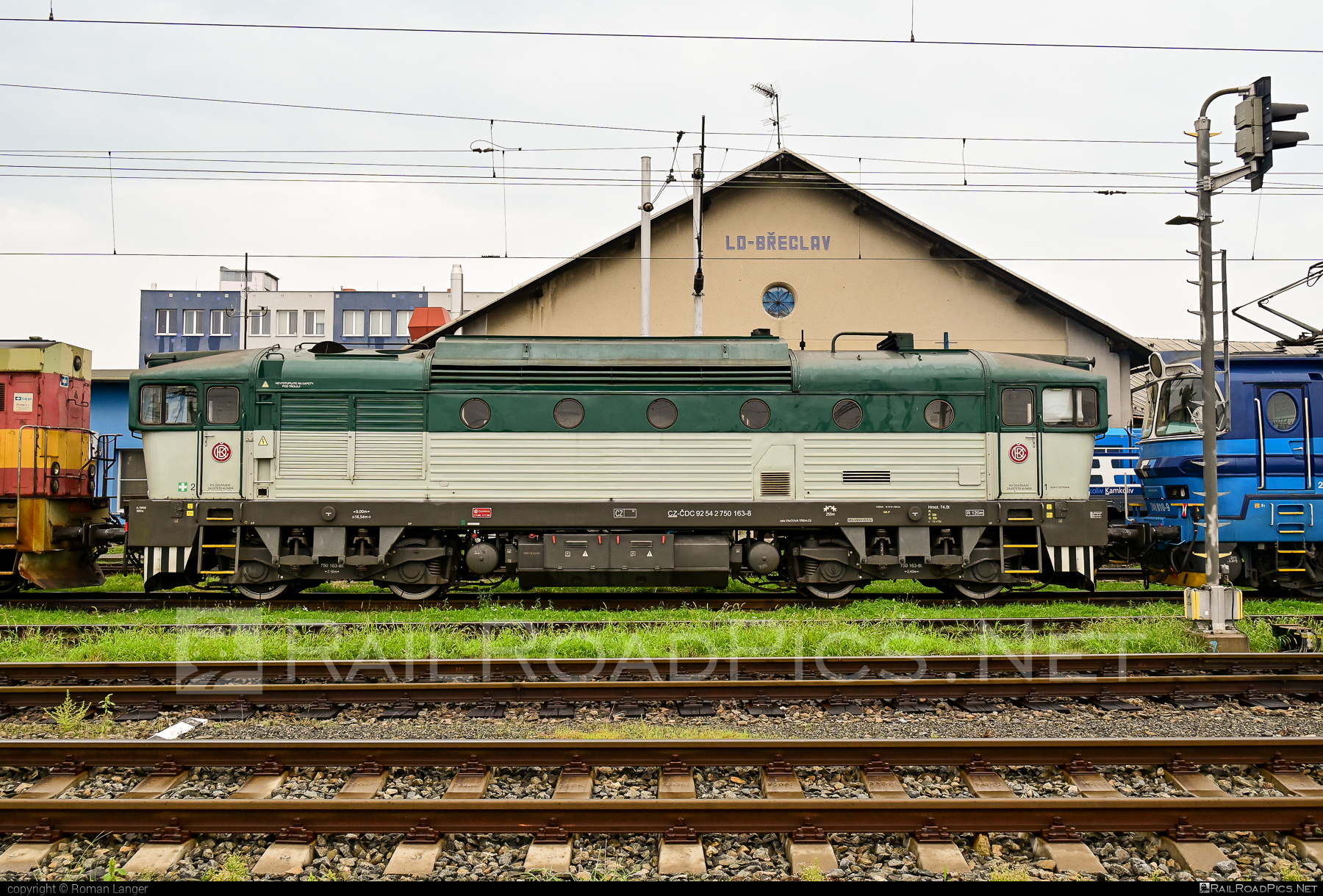ČKD T 478.3 (753) - 750 163-8 operated by ČD Cargo, a.s. #brejlovec #cdcargo #ckd #ckdclass753 #ckdt4783 #locomotive753 #okuliarnik