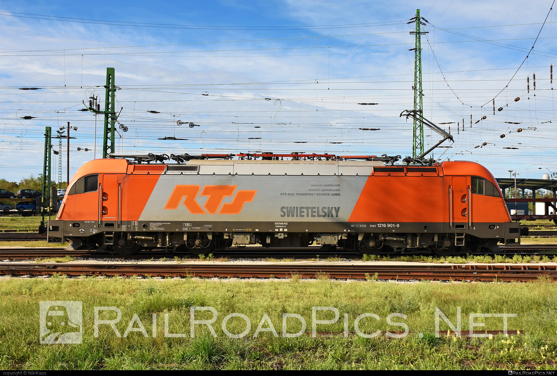 Siemens ES 64 U4 - 1216 901 operated by RTS Rail Transport Service GmbH #es64 #es64u4 #eurosprinter #railtransportservicegmbh #rts #rtsrailtransportservice #siemens #siemensEs64 #siemensEs64u4 #siemenstaurus #swietelsky #taurus #tauruslocomotive