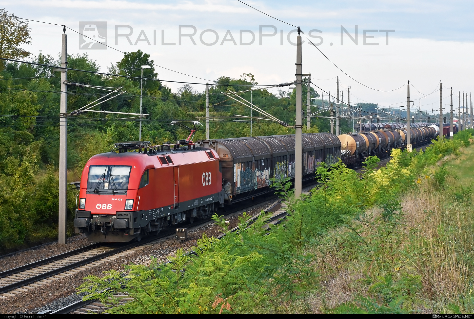 Siemens ES 64 U2 - 1116 108 operated by Rail Cargo Austria AG #es64 #es64u2 #eurosprinter #graffiti #mixofcargo #obb #osterreichischebundesbahnen #rcw #siemens #siemensEs64 #siemensEs64u2 #siemenstaurus #taurus #tauruslocomotive