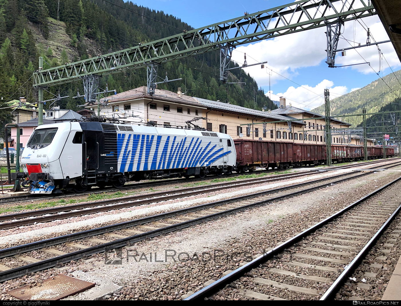 FS Class E.412 - EU43-002 operated by Lokomotion Gesellschaft für Schienentraktion mbH #LokomotionGesellschaftFurSchienentraktion #RailTractionCompany #e412 #fsClassE412 #lokomotion #openwagon #rtc