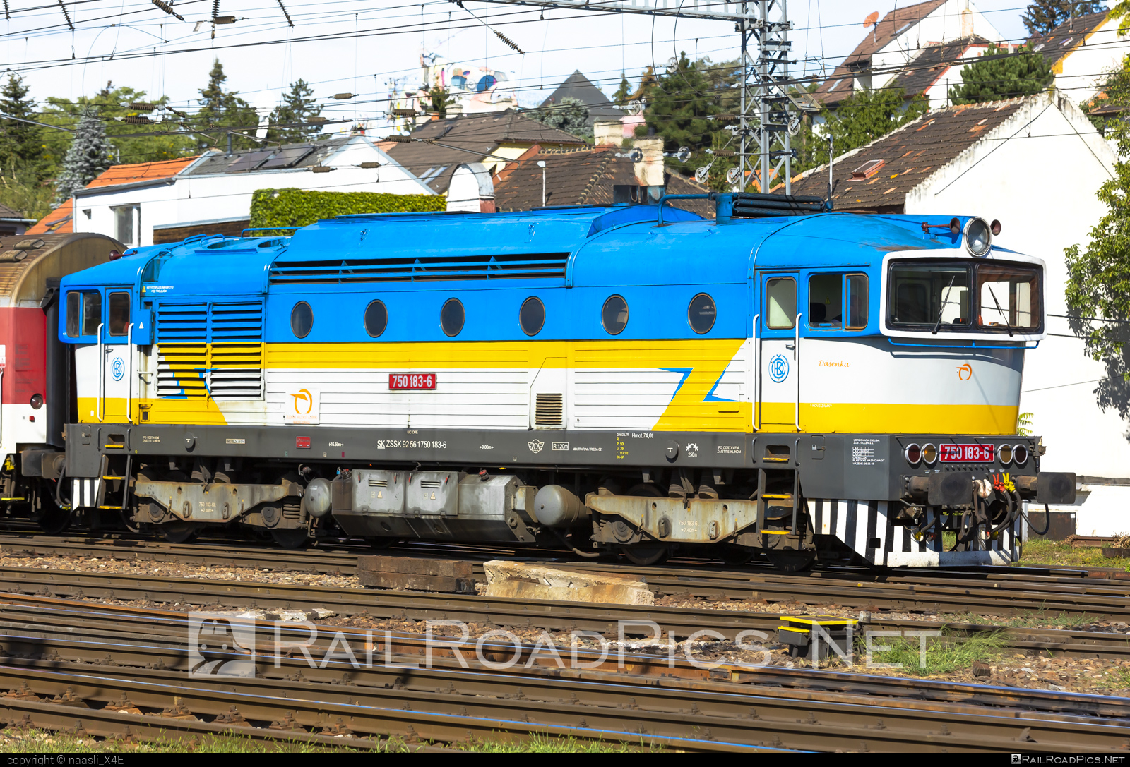 ČKD T 478.3 (753) - 750 183-6 operated by Železničná Spoločnost' Slovensko, a.s. #ZeleznicnaSpolocnostSlovensko #brejlovec #ckd #ckdclass753 #ckdt4783 #locomotive753 #okuliarnik #zssk