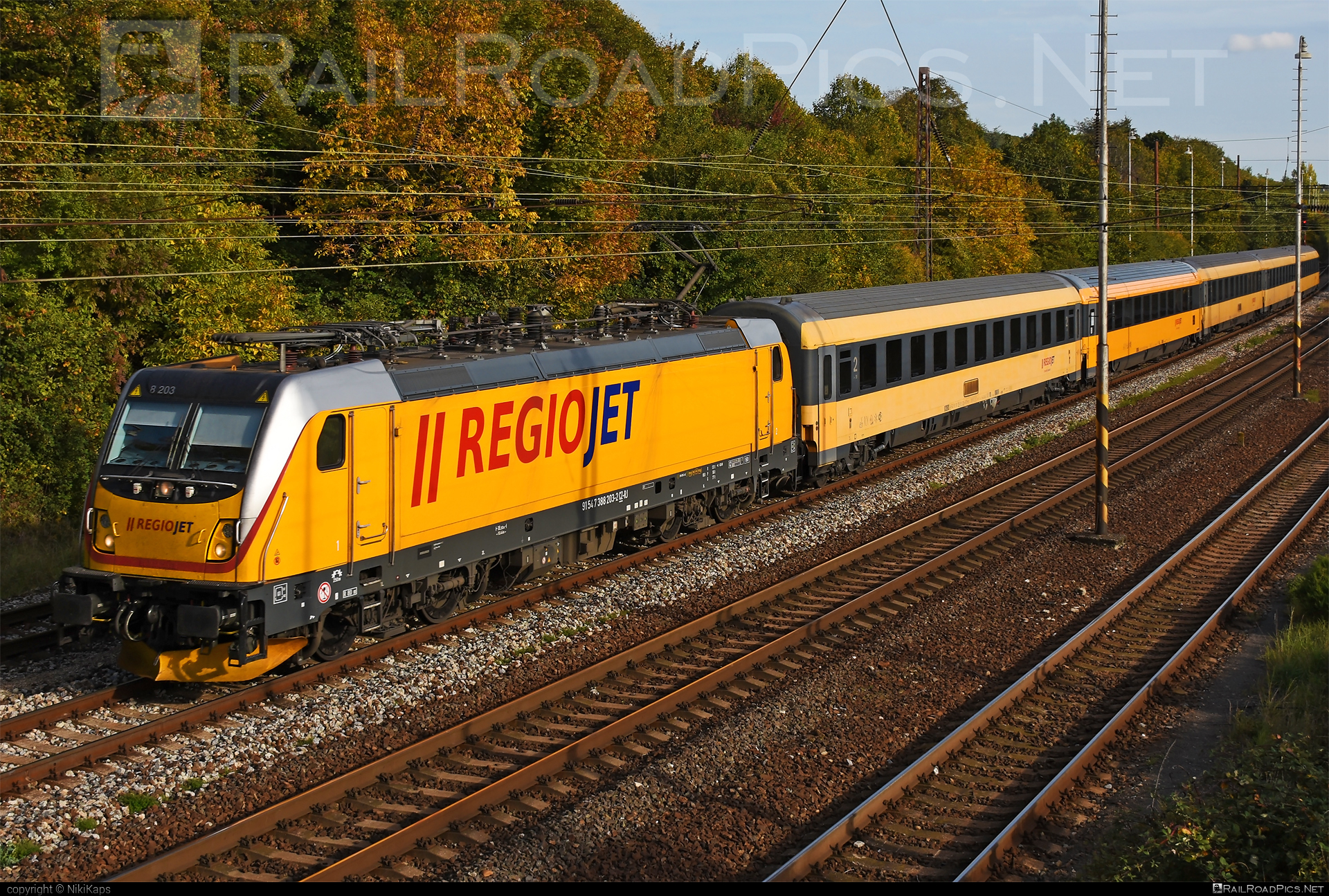 Bombardier TRAXX MS3 - 388 203-2 operated by RegioJet, a.s. #bombardier #bombardiertraxx #regiojet #traxx #traxxms3