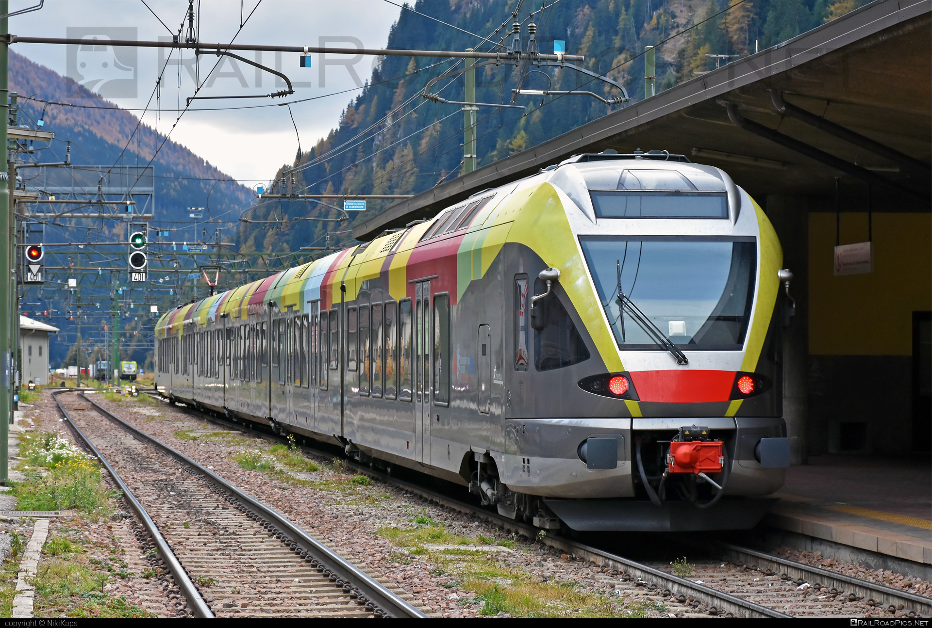 Stadler FLIRT - 170 298 operated by SAD S.p.A. #ferroviedellostato #fs #fsitaliane #sad #stadler #stadlerFlirt #stadlerrail #stadlerrailag #trenitalia #trenitaliaspa