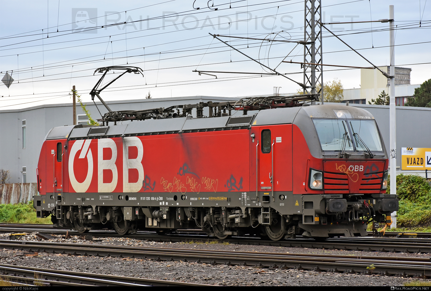 Siemens Vectron MS - 1293 058 operated by Rail Cargo Austria AG #graffiti #obb #osterreichischebundesbahnen #rcw #siemens #siemensVectron #siemensVectronMS #vectron #vectronMS