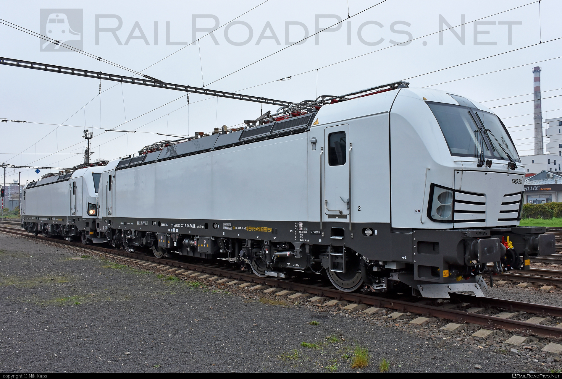 Siemens Vectron MS - 6383 221 operated by LOKORAIL, a.s. #RollingStockLease #RollingStockLeaseSro #budamar #lokorail #lrl #raill #siemens #siemensVectron #siemensVectronMS #vectron #vectronMS