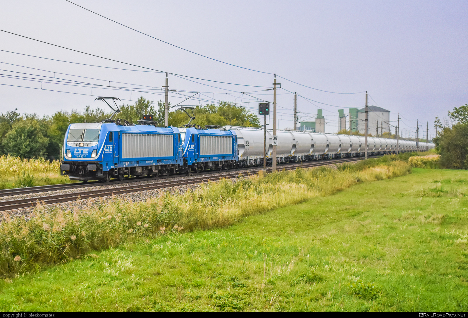 Bombardier TRAXX F160 AC3 - 187 931-1 operated by LTE Logistik und Transport GmbH #bombardier #bombardiertraxx #hopperwagon #lte #ltelogistikundtransport #ltelogistikundtransportgmbh #traxx #traxxf160 #traxxf160ac #traxxf160ac3