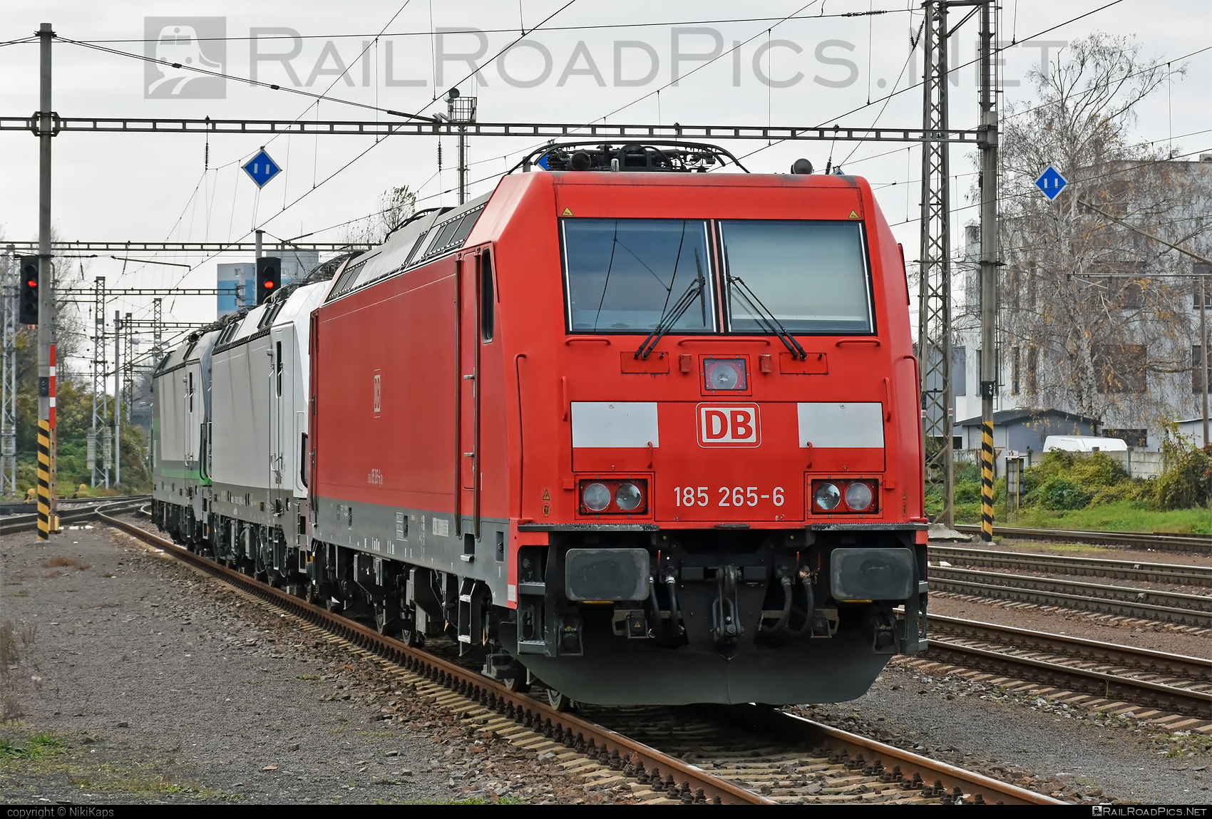 Bombardier TRAXX F140 AC2 - 185 265-6 operated by DB Cargo AG #bombardier #bombardiertraxx #db #dbcargo #dbcargoag #deutschebahn #traxx #traxxf140 #traxxf140ac #traxxf140ac2