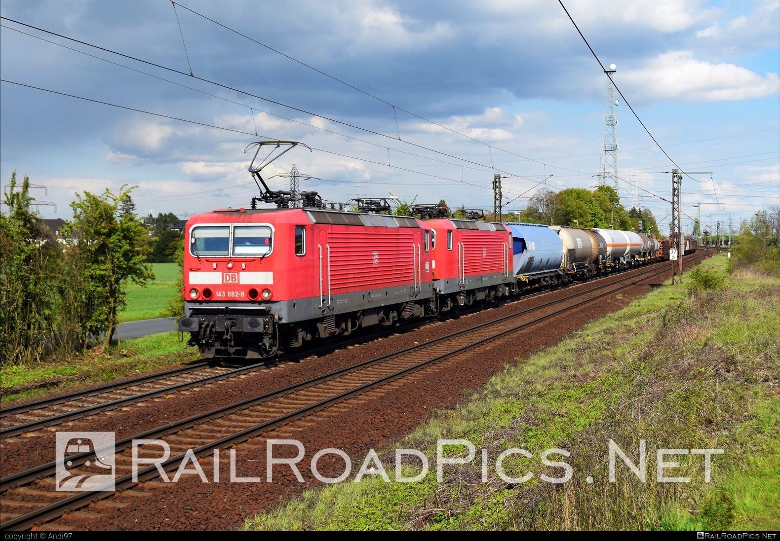 LEW Hennigsdorf DR Class 243 - 143 882-9 operated by DB Cargo AG #db #dbClass143 #dbcargo #dbcargoag #deutschebahn #drClass243 #hansbeimler #lewhennigsdorf #locomotive143 #mixofcargo