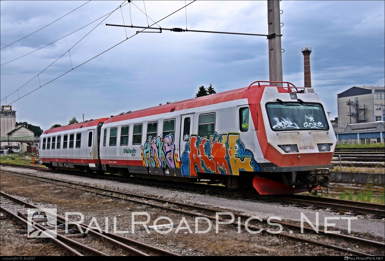SGP 4090 - 6090 001 operated by Niederösterreichische Verkehrsorganisationsgesellschaft mbH #graffiti #obb4090 #obbClass4090 #sgp #sgp4090 #simmeringgrazpauker