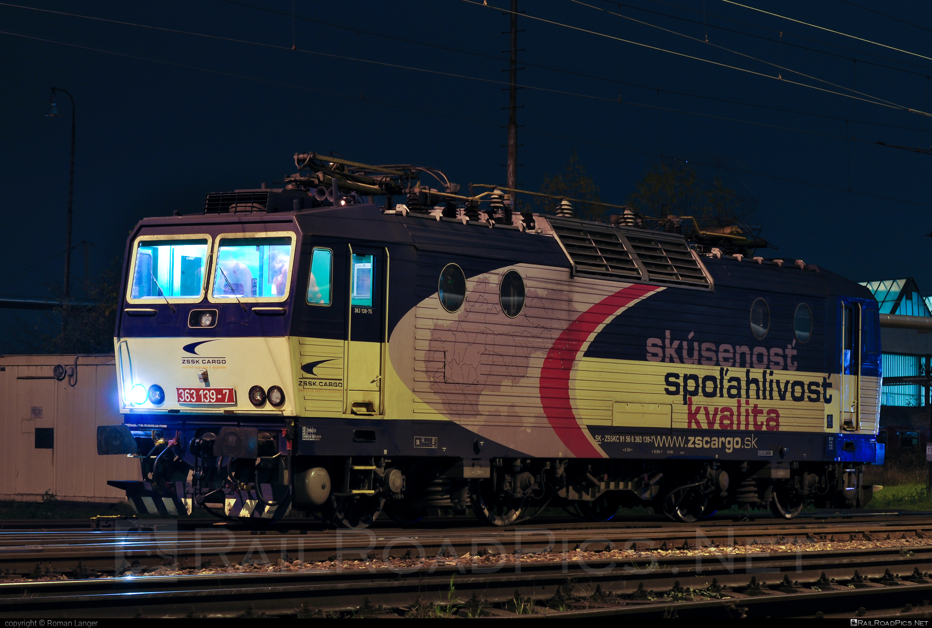 Škoda 69E - 363 139-7 operated by Železničná Spoločnost' Cargo Slovakia a.s. #ZeleznicnaSpolocnostCargoSlovakia #es4991 #eso #locomotive363 #skoda #skoda69e #zsskcargo