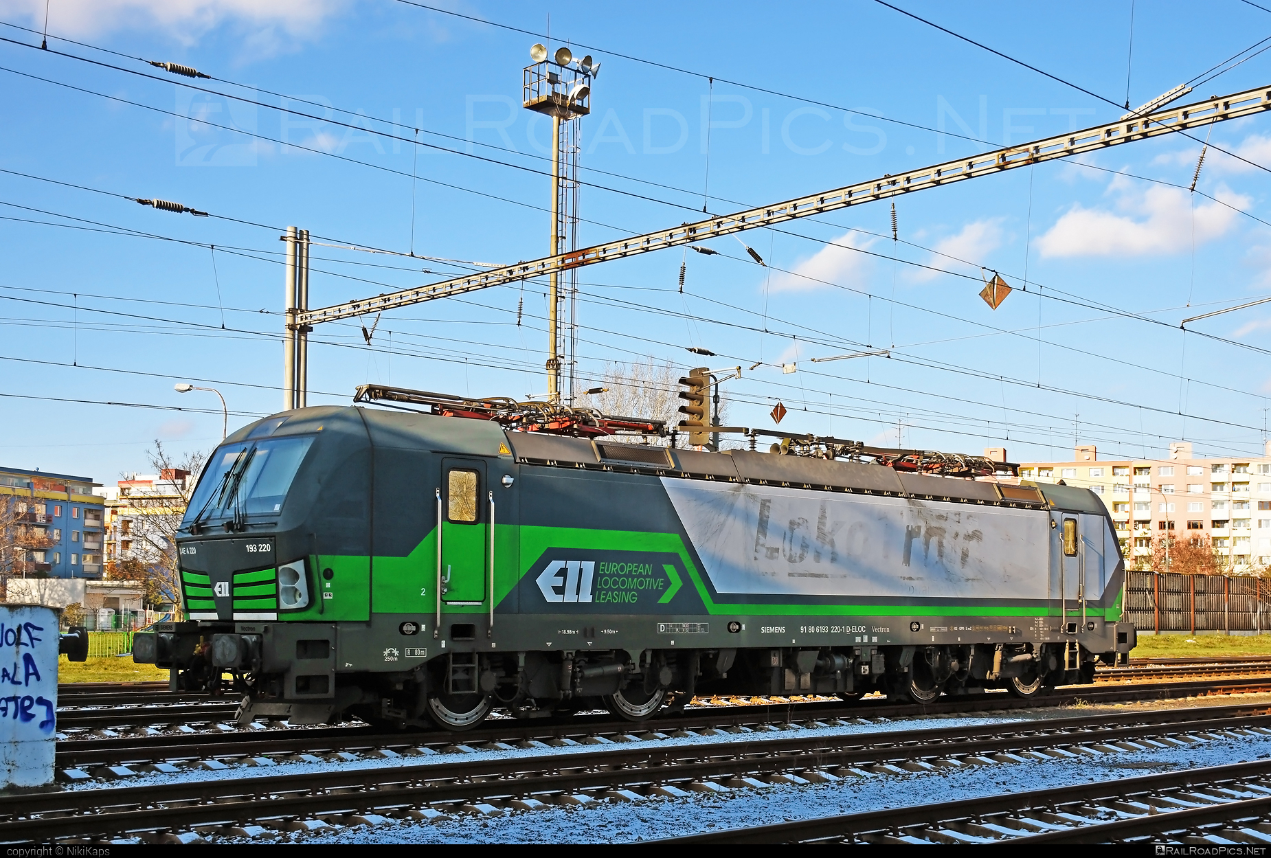 Siemens Vectron MS - 193 220 operated by METRANS Rail s.r.o. #ell #ellgermany #eloc #europeanlocomotiveleasing #hhla #metrans #metransrail #siemens #siemensVectron #siemensVectronMS #vectron #vectronMS