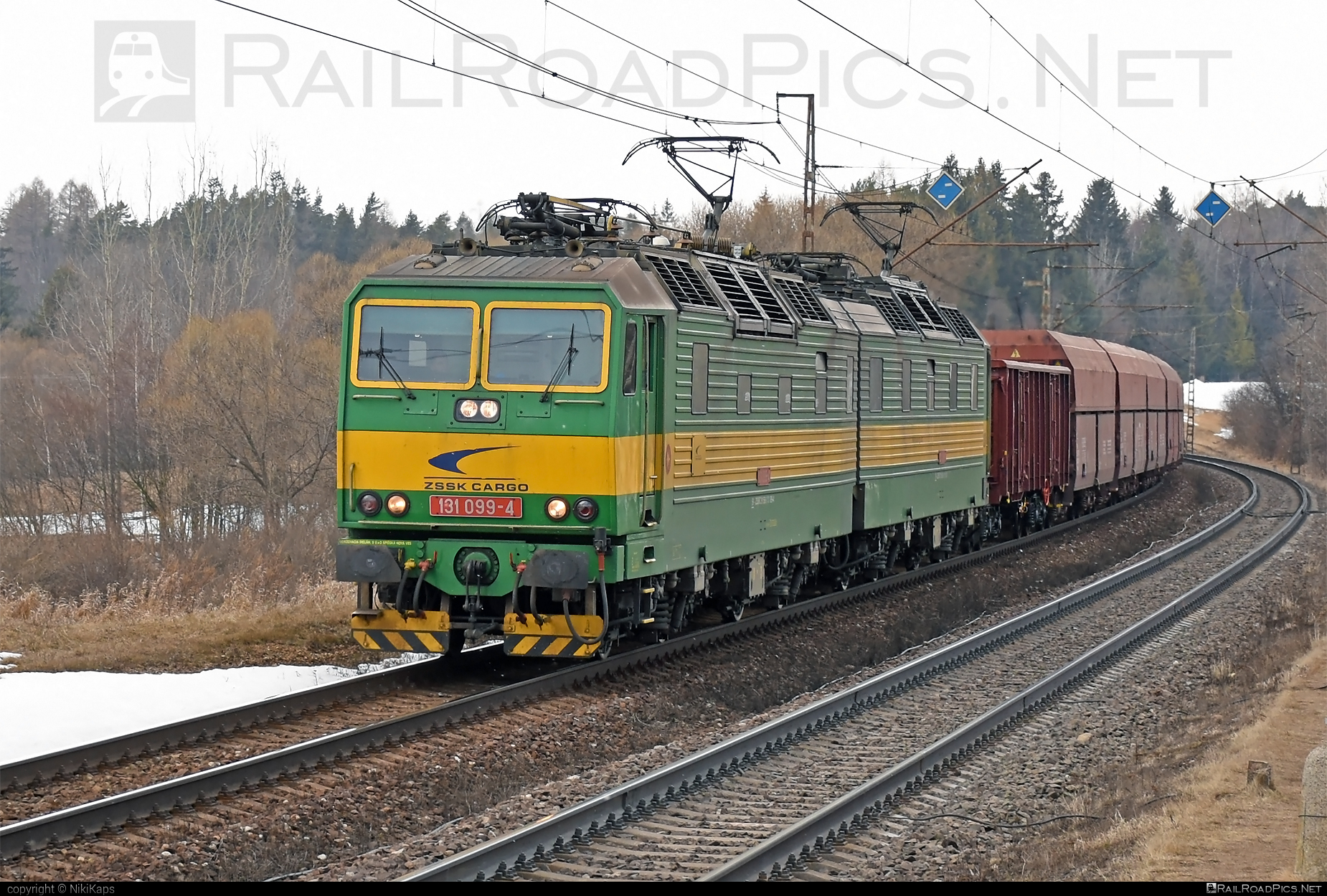 Škoda 58E - 131 099-4 operated by Železničná Spoločnost' Cargo Slovakia a.s. #ZeleznicnaSpolocnostCargoSlovakia #e4791 #hopperwagon #locomotive131 #mixofcargo #skoda #skoda58e #zsskcargo