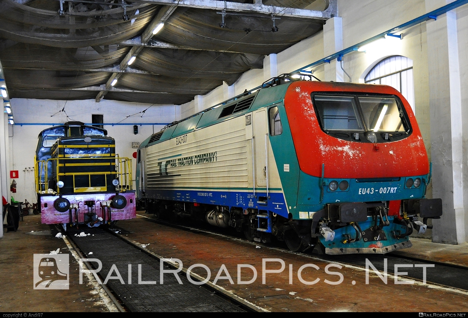 FS Class E.412 - EU43-007 operated by Rail Traction Company #RailTractionCompany #e412 #fsClassE412 #hangar #rtc
