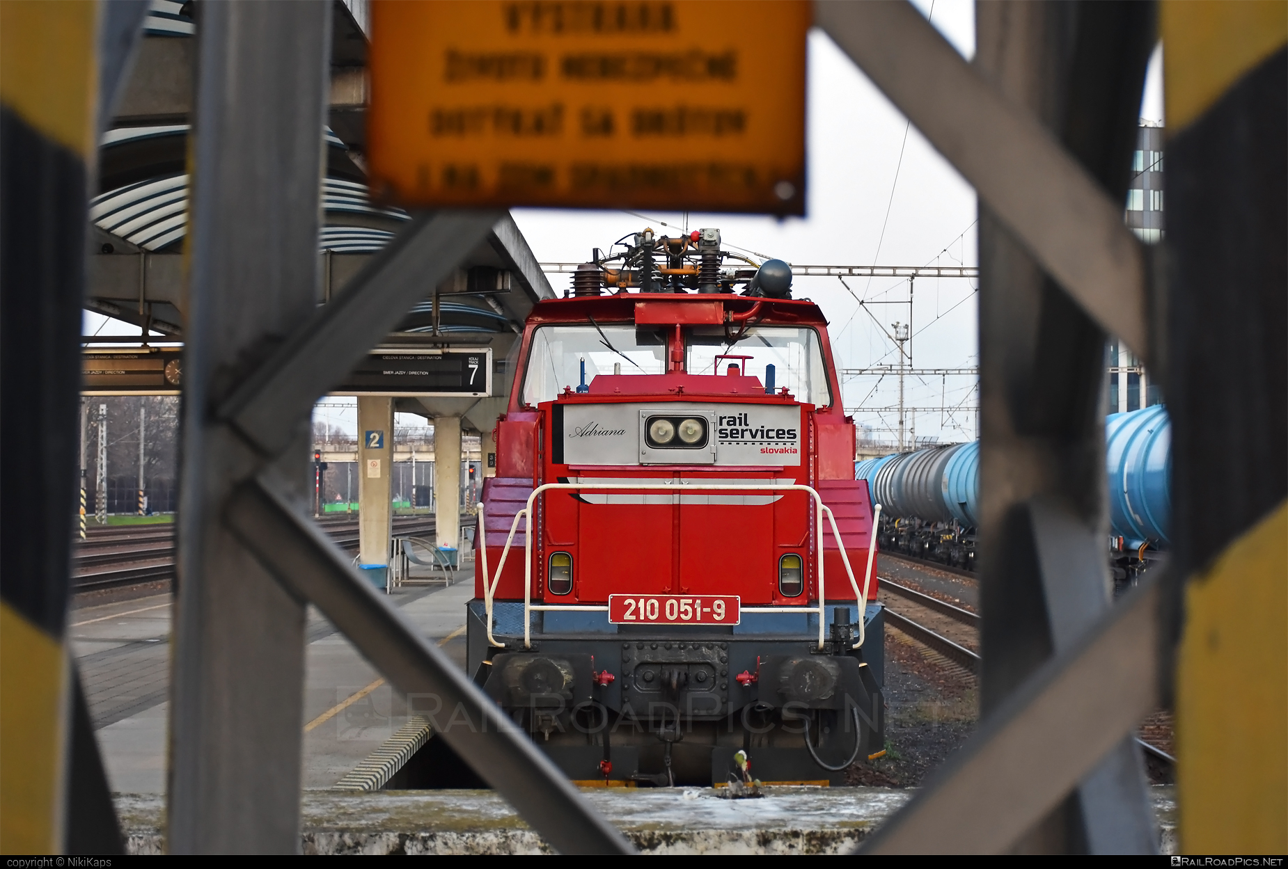 Škoda 51E - 210 051-9 operated by Rail Services Slovakia, s.r.o. #RailServicesSlovakia #locomotive210 #rsssk #skoda #skoda51e #zehlicka