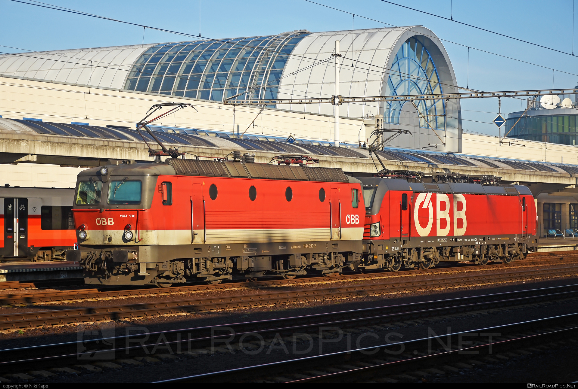 SGP 1144 - 1144 210 operated by Österreichische Bundesbahnen #obb #obb1144 #obbClass1144 #osterreichischebundesbahnen #sgp #sgp1144 #simmeringgrazpauker