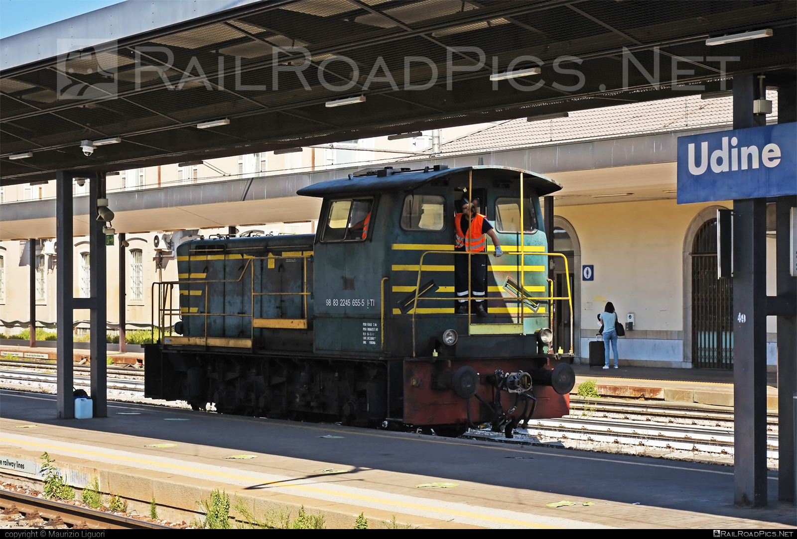 FS Class D.245 - D 245.6055 operated by Trenitalia S.p.A. #d245 #ferroviedellostato #fs #fsClassD245 #fsitaliane #trenitalia #trenitaliaspa