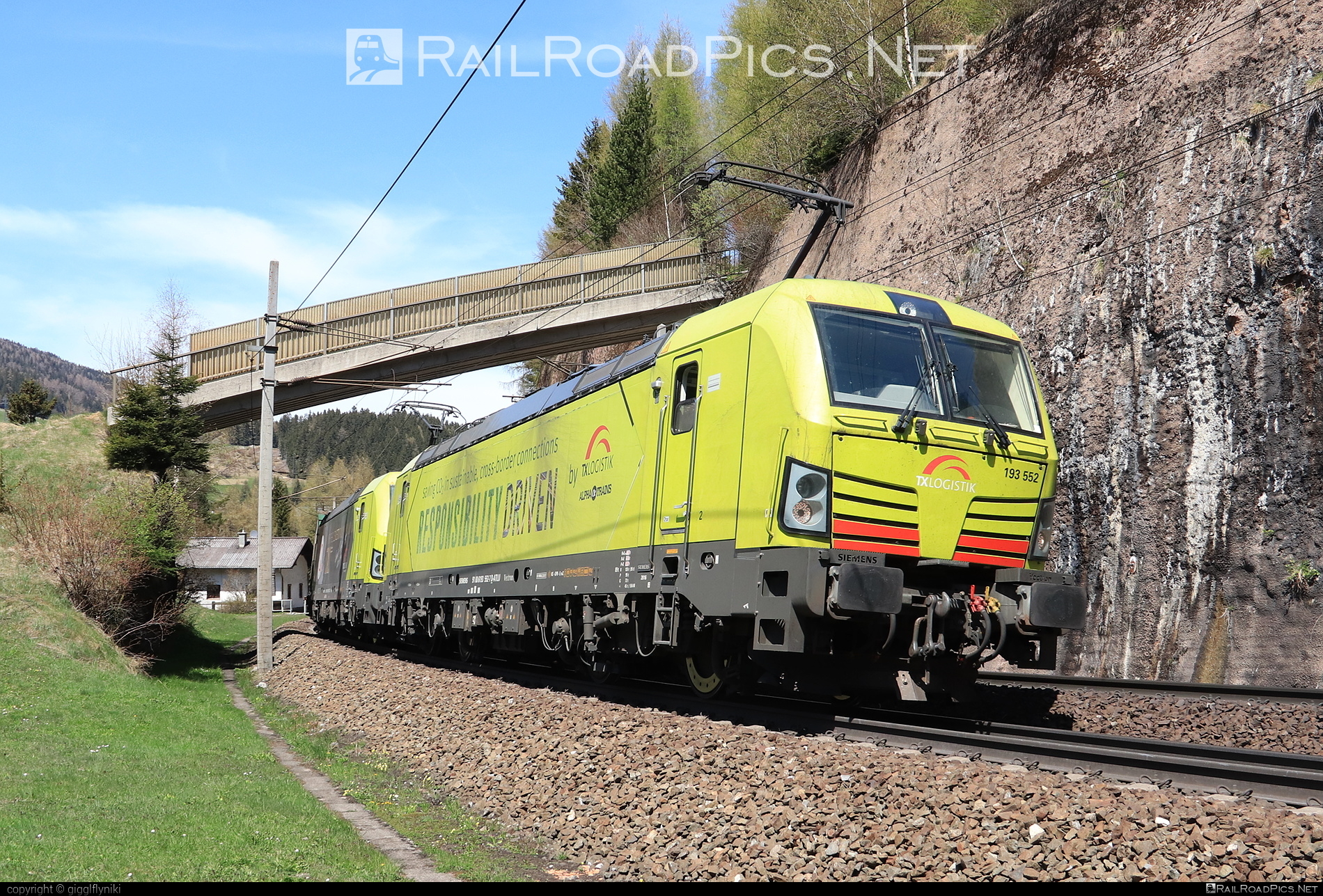 Siemens Vectron MS - 193 552 operated by TXLogistik #alphatrainsluxembourg #siemens #siemensVectron #siemensVectronMS #txlogistik #vectron #vectronMS