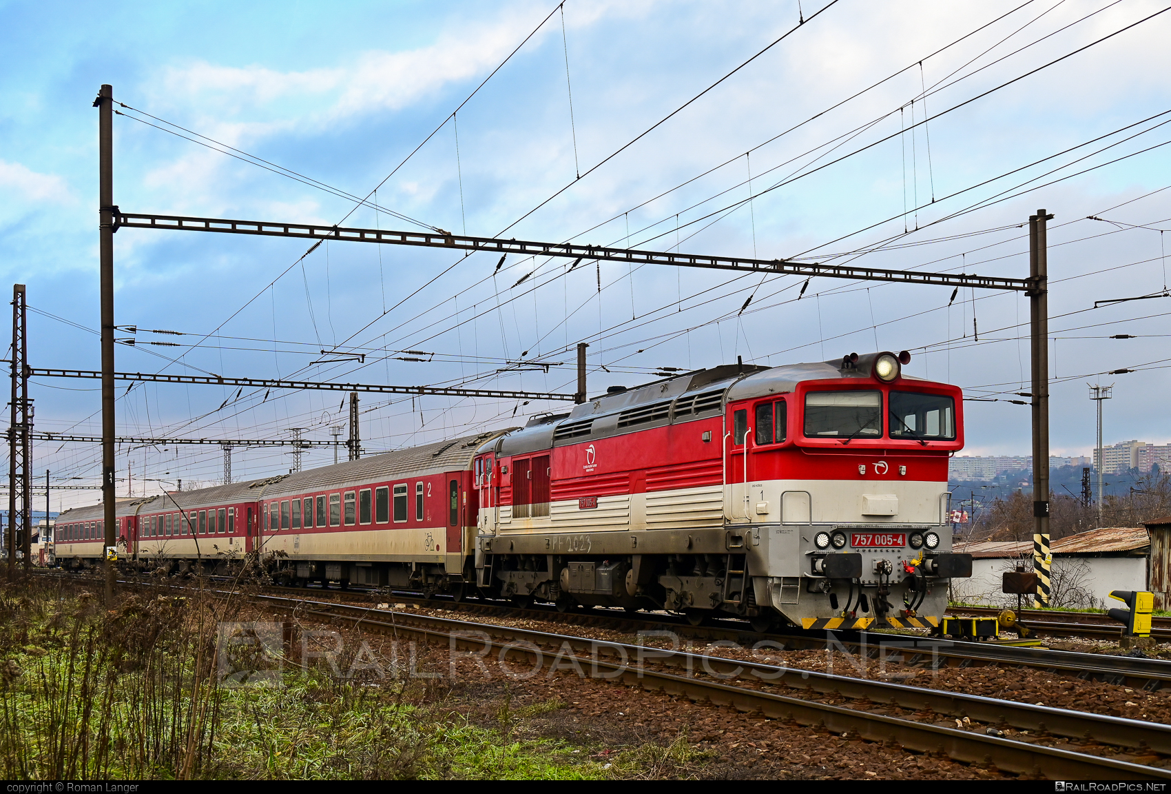 757 005-4 - ŽOS Zvolen Class 757 operated by Železničná Spoločnost