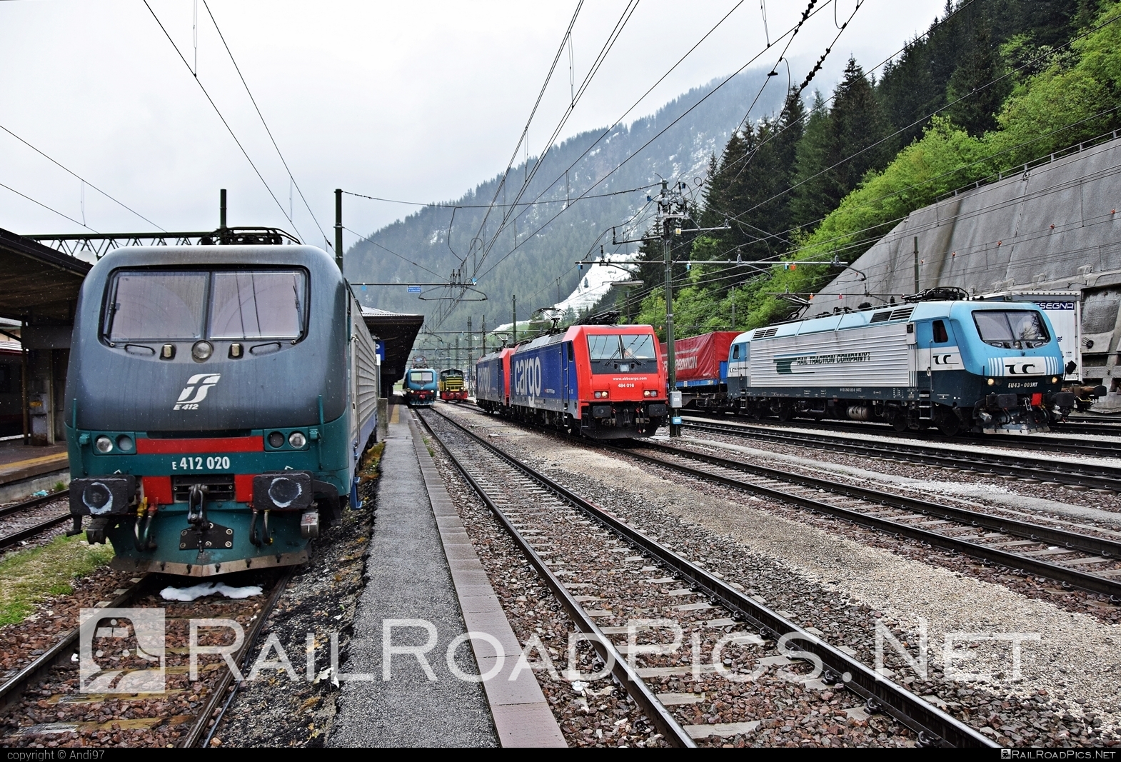 Bombardier TRAXX F140 MS - 484 016 operated by CAPTRAIN ITALIA #SchweizerischeBundesbahnen #SchweizerischeBundesbahnenCargo #bombardier #bombardiertraxx #captrain #captrainitalia #sbb #sbbc #traxx #traxxf140 #traxxf140ms