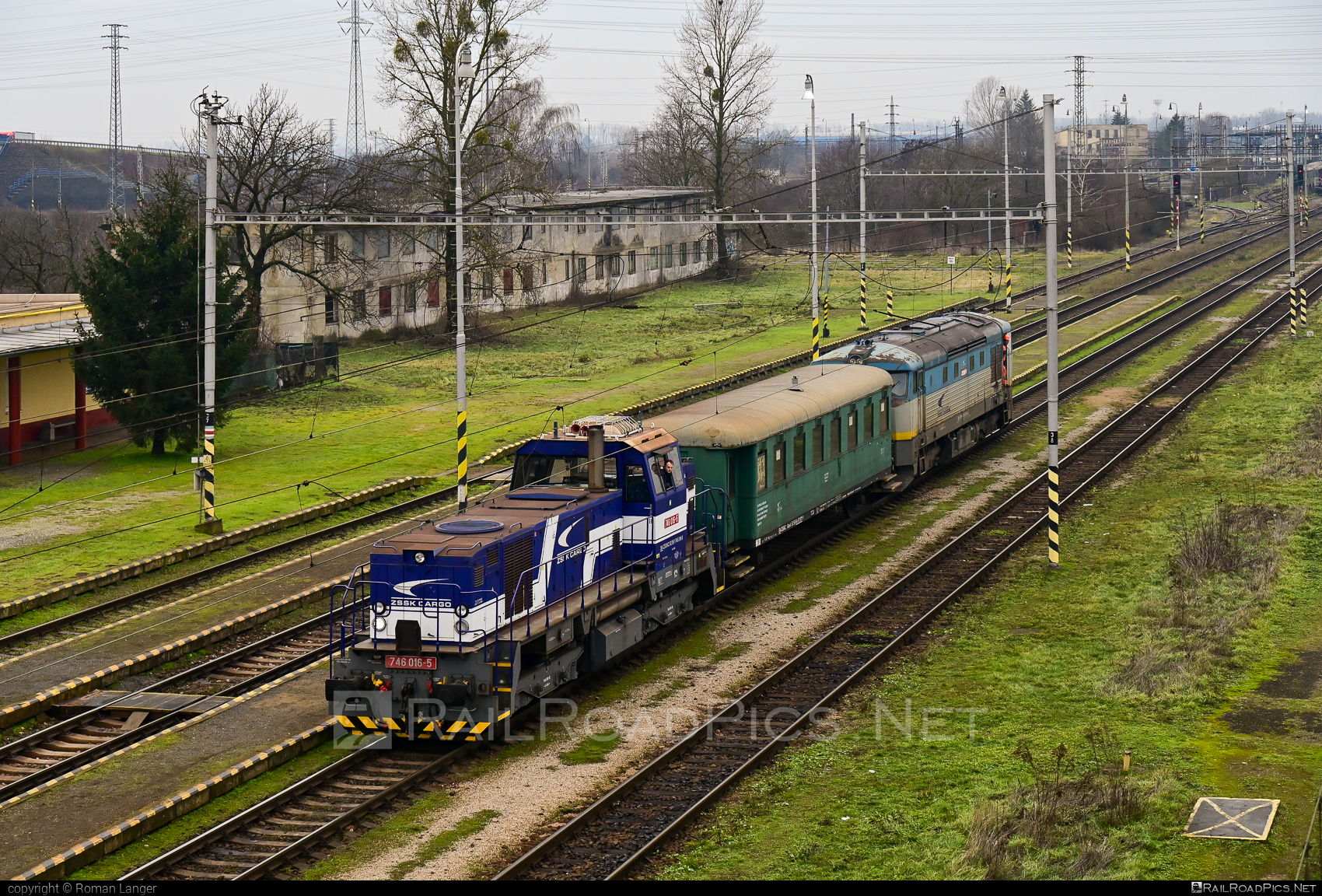 ŽOS Zvolen Class 746 - 746 016-5 operated by Železničná Spoločnost' Cargo Slovakia a.s. #ZeleznicnaSpolocnostCargoSlovakia #locomotive746 #zoszvolen #zoszvolen746 #zsskcClass746 #zsskcargo